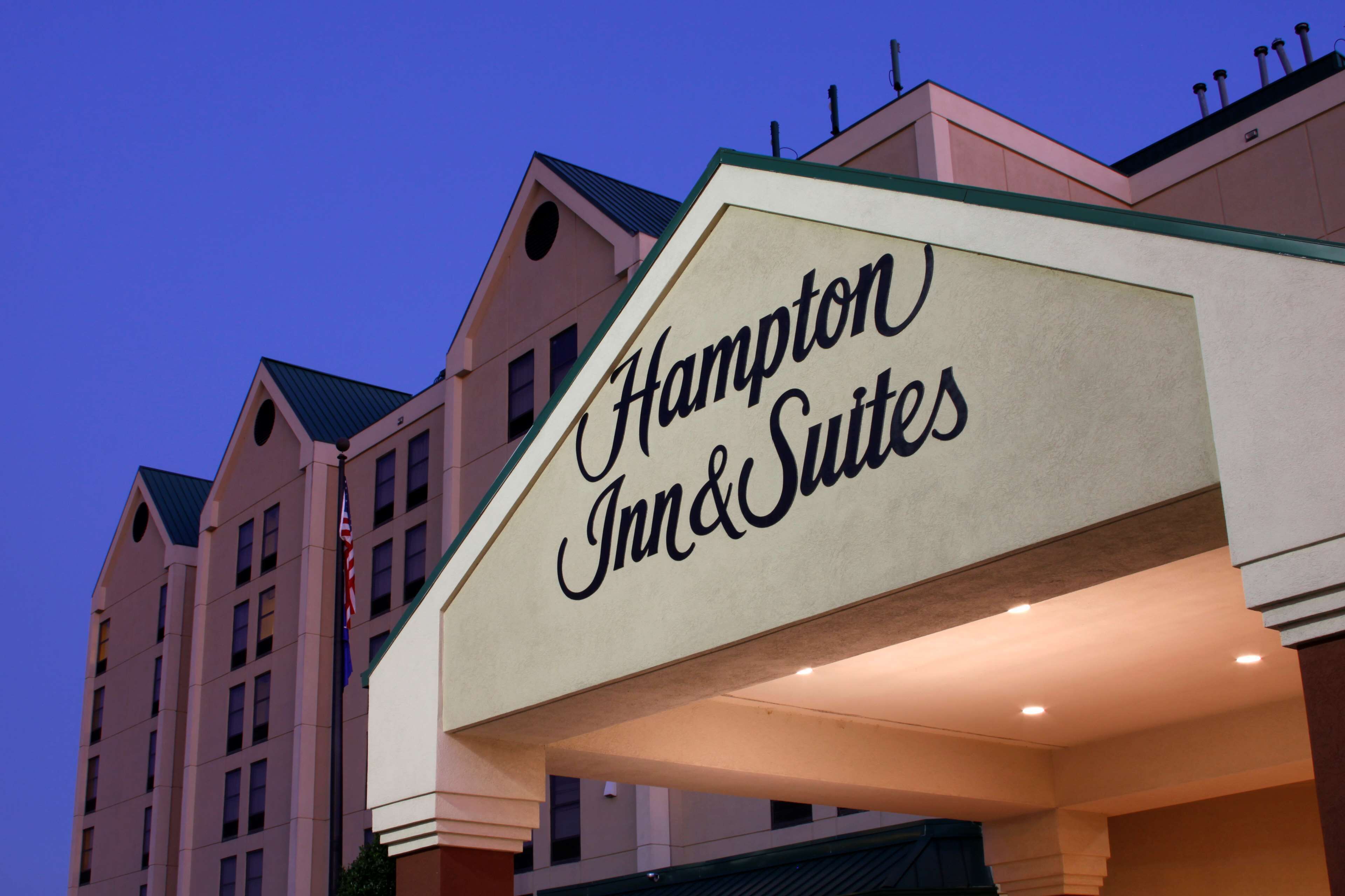 Hampton Inn & Suites Nashville Airport Hampton Inn & Suites Nashville Airport