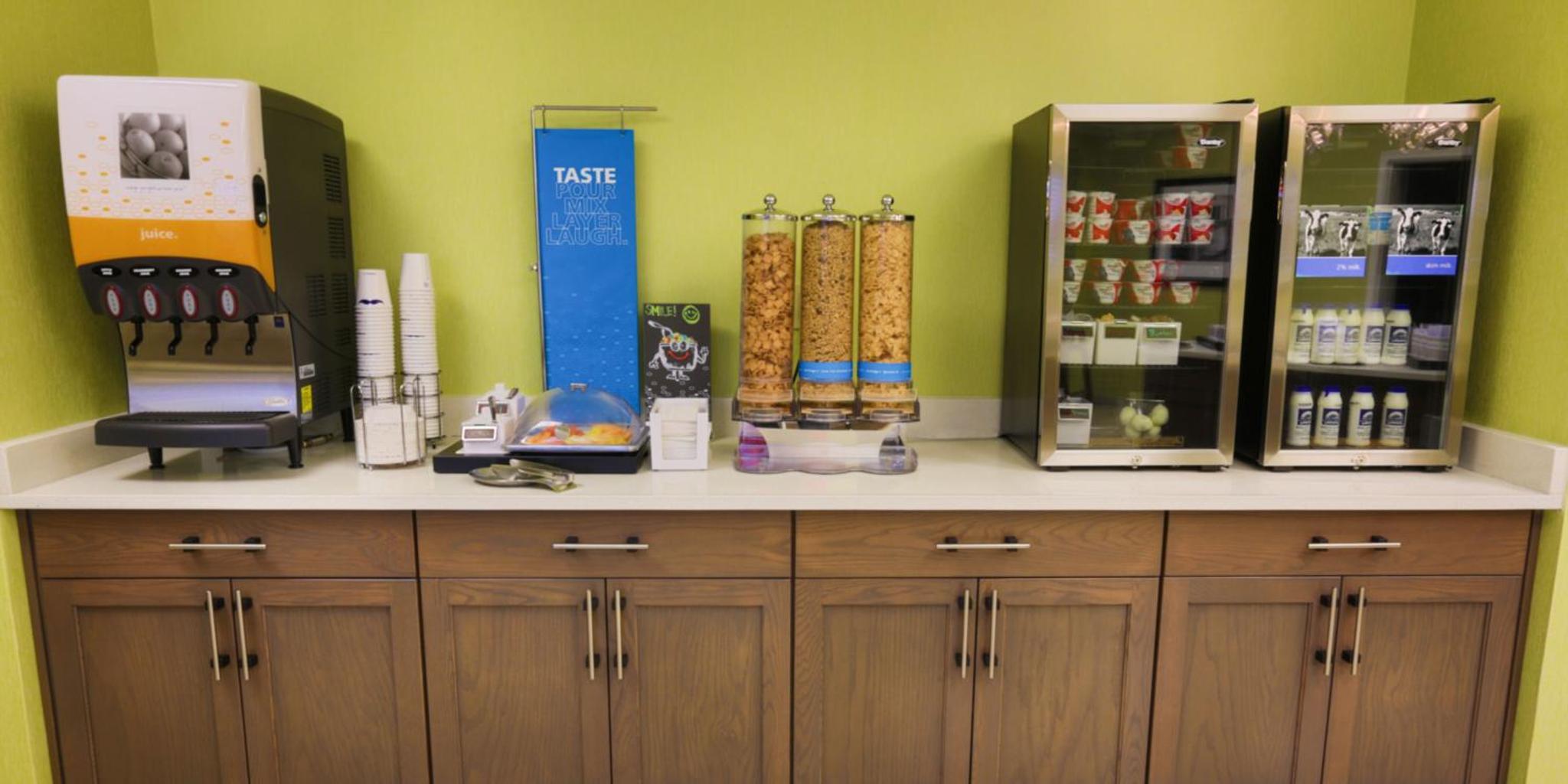 Hampton Inn & Suites Nashville Airport Hampton Inn & Suites Nashville Airport