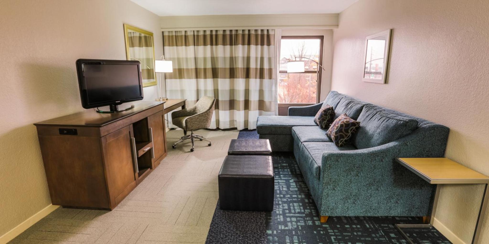 Hampton Inn & Suites Nashville Airport Hampton Inn & Suites Nashville Airport
