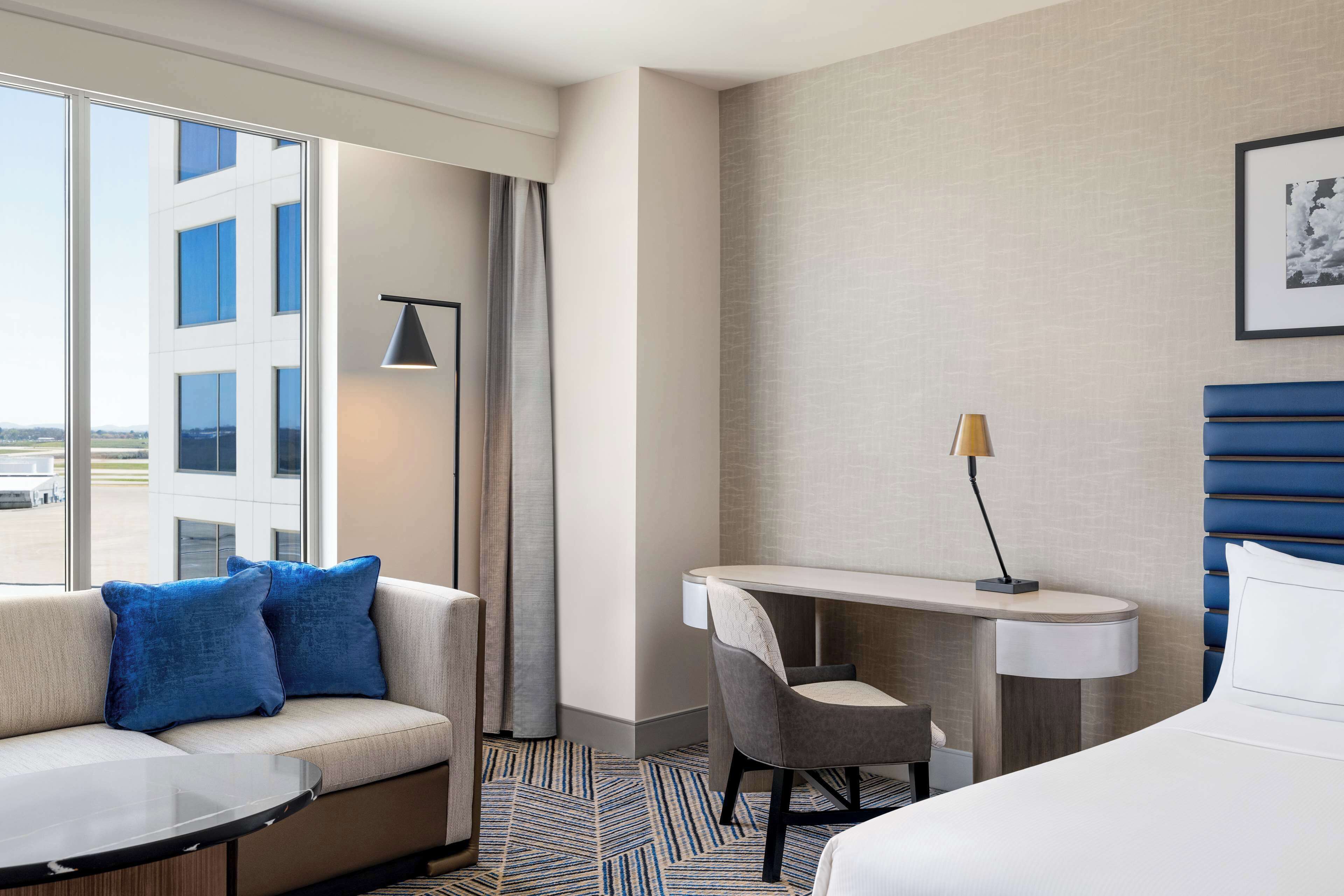 Hilton Nashville Airport BNA Terminal