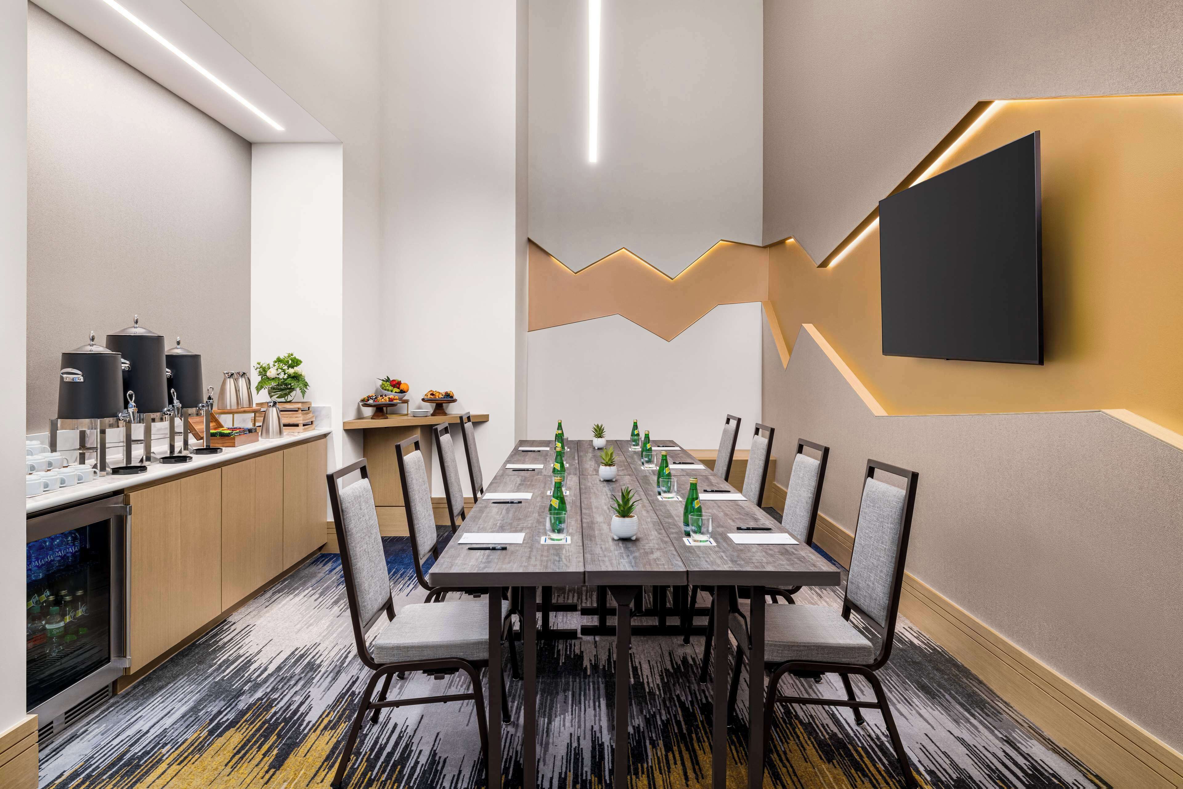 Hilton Nashville Airport BNA Terminal