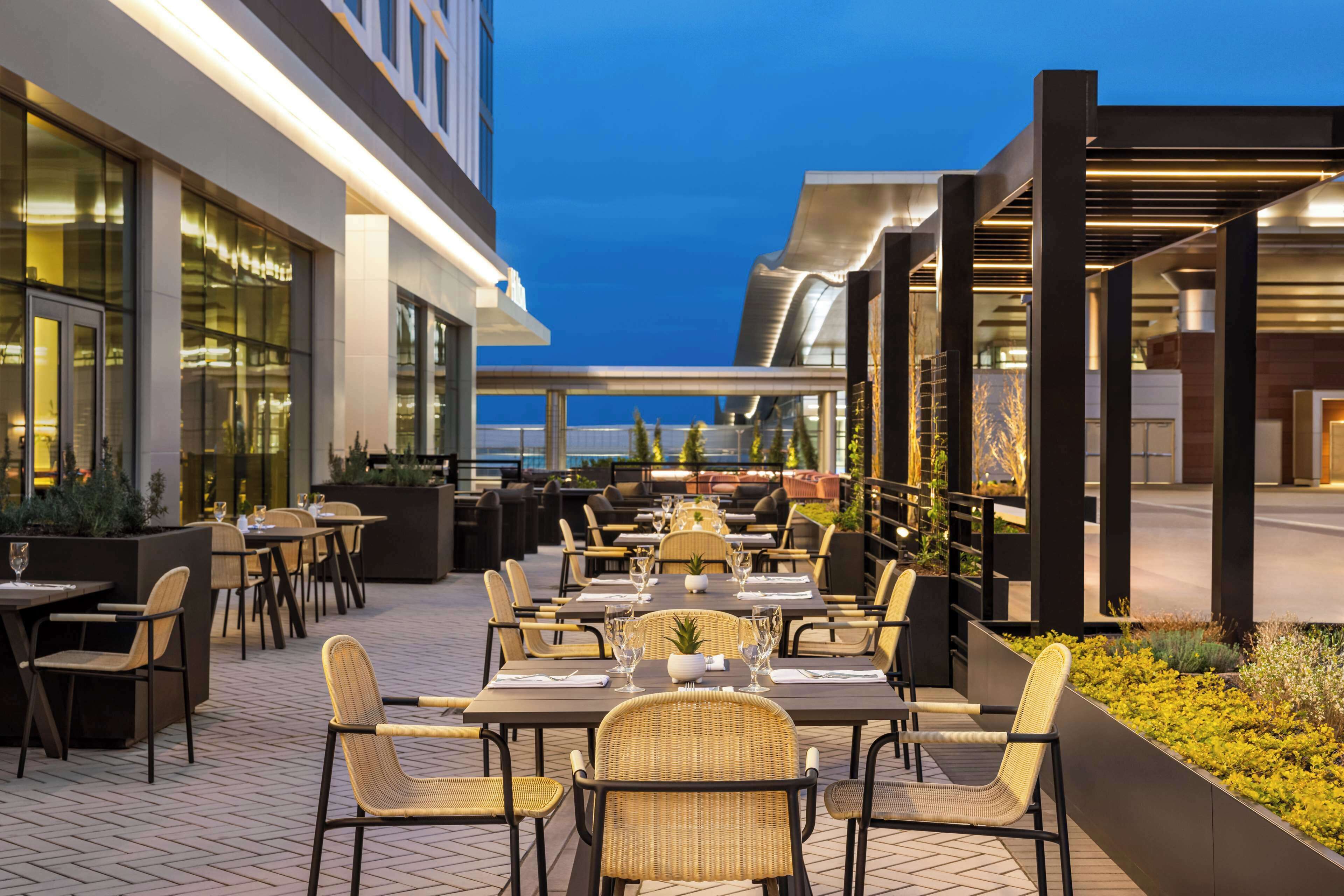 Hilton Nashville Airport BNA Terminal