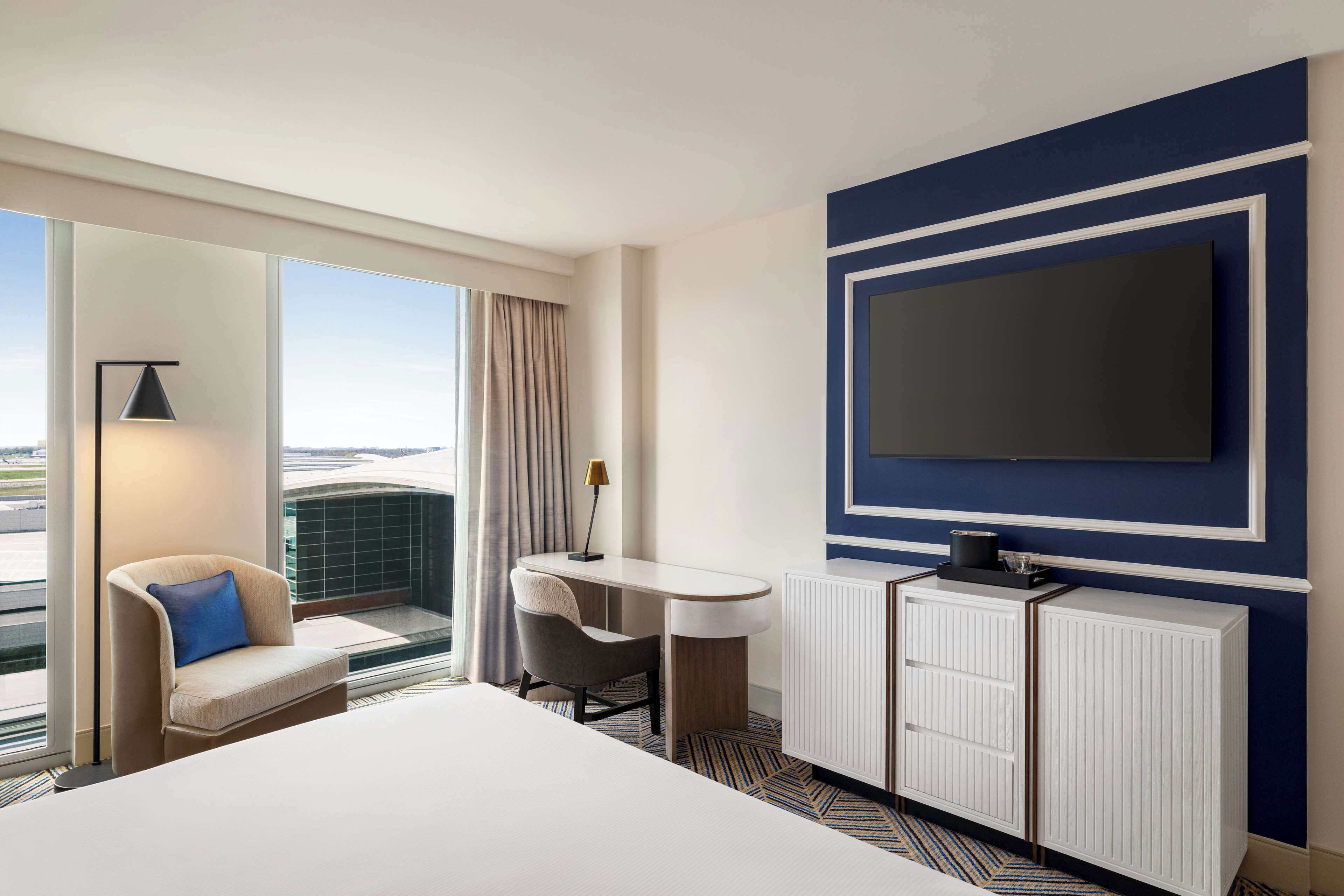 Hilton Nashville Airport BNA Terminal