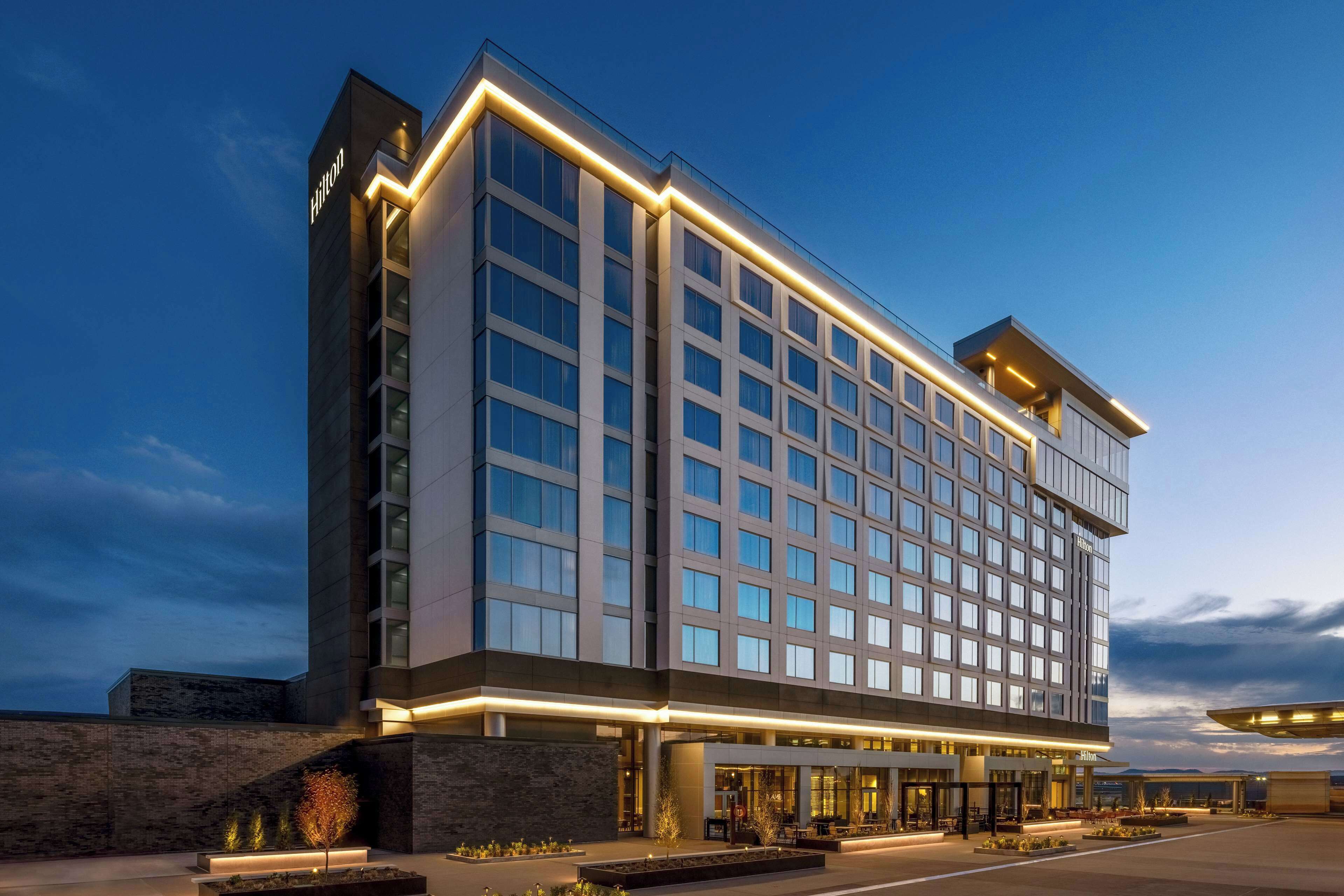 Hilton Nashville Airport BNA Terminal