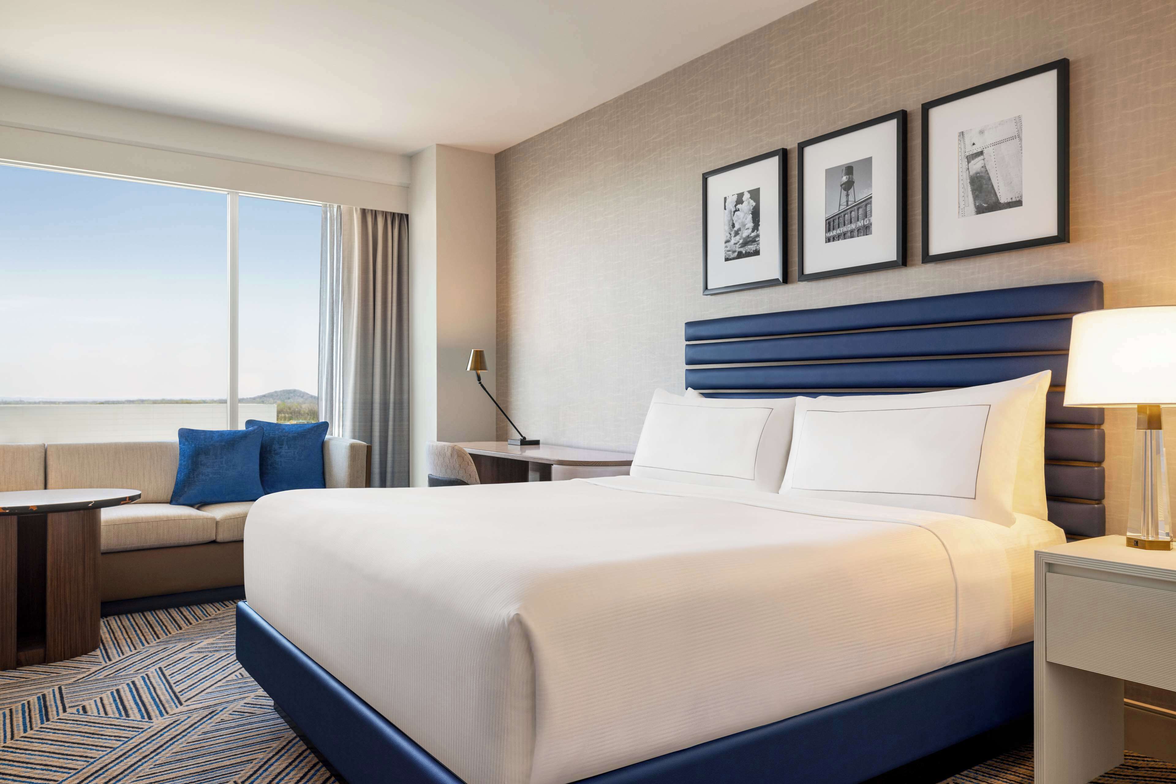 Hilton Nashville Airport BNA Terminal