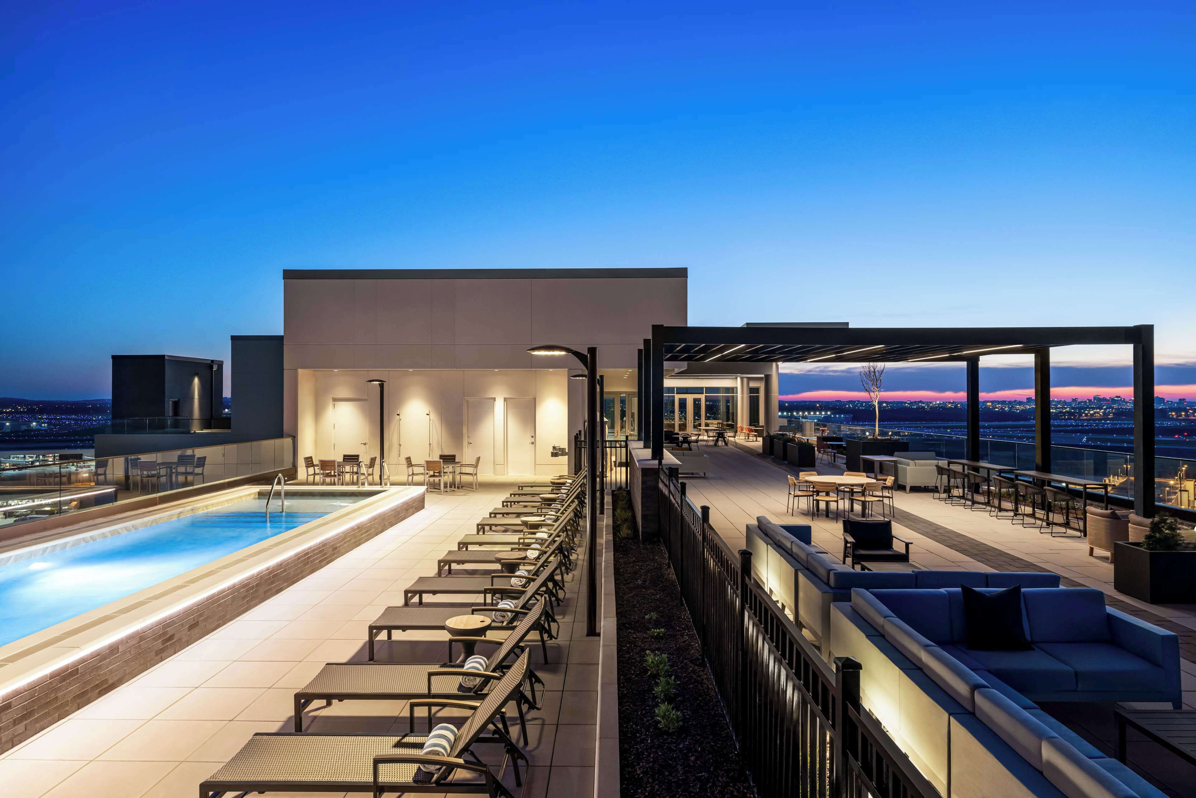 Hilton Nashville Airport BNA Terminal