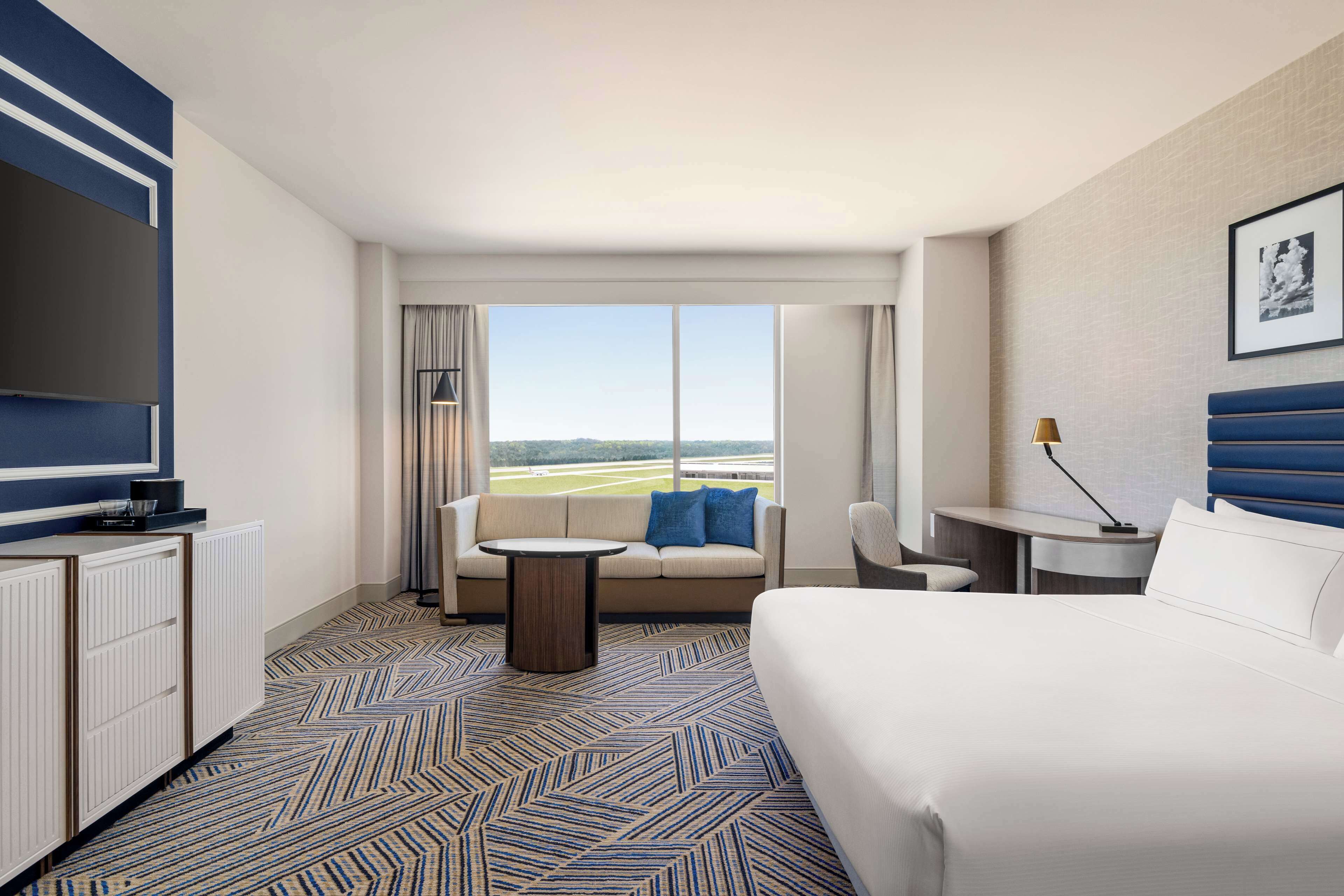 Hilton Nashville Airport BNA Terminal