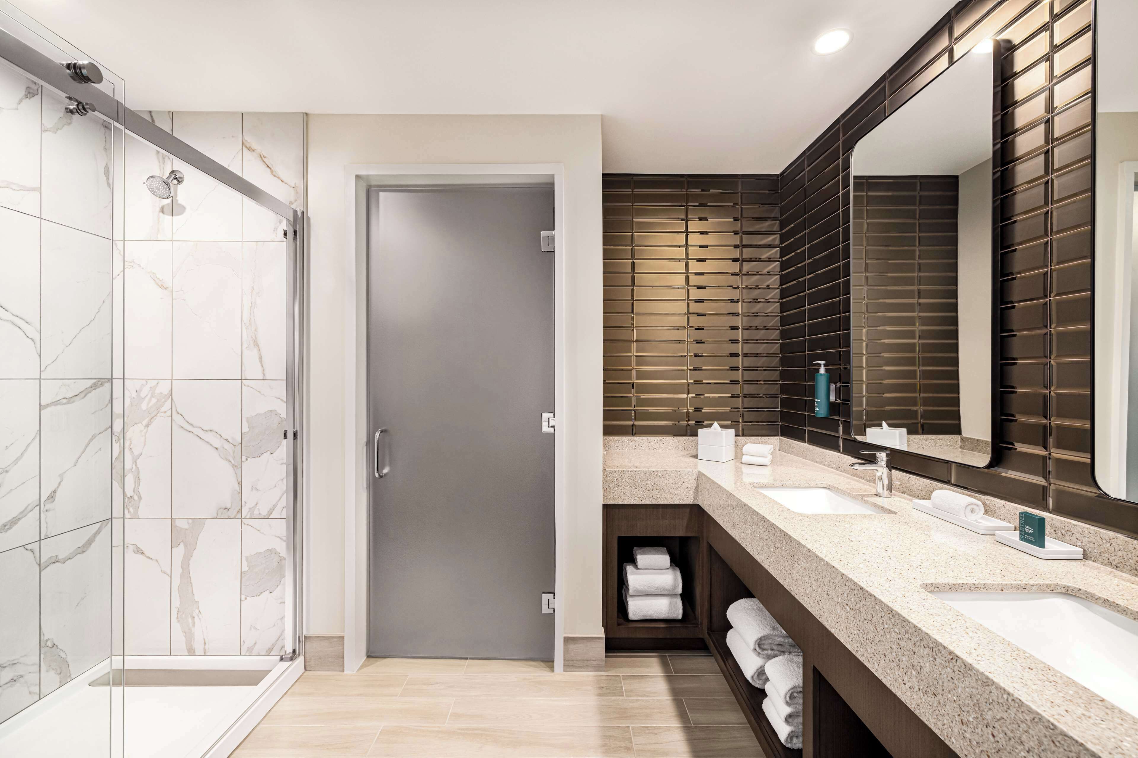 Hilton Nashville Airport BNA Terminal