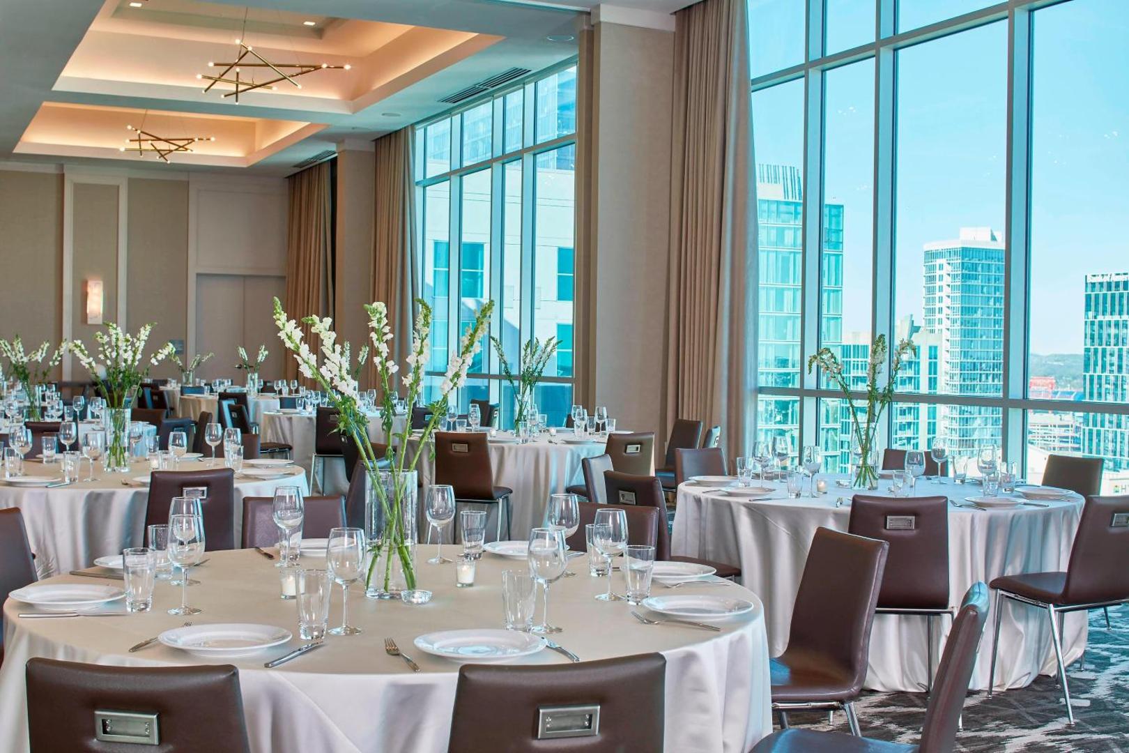 SpringHill Suites Nashville Downtown/Convention Center SpringHill Suites Nashville Downtown/Convention Center
