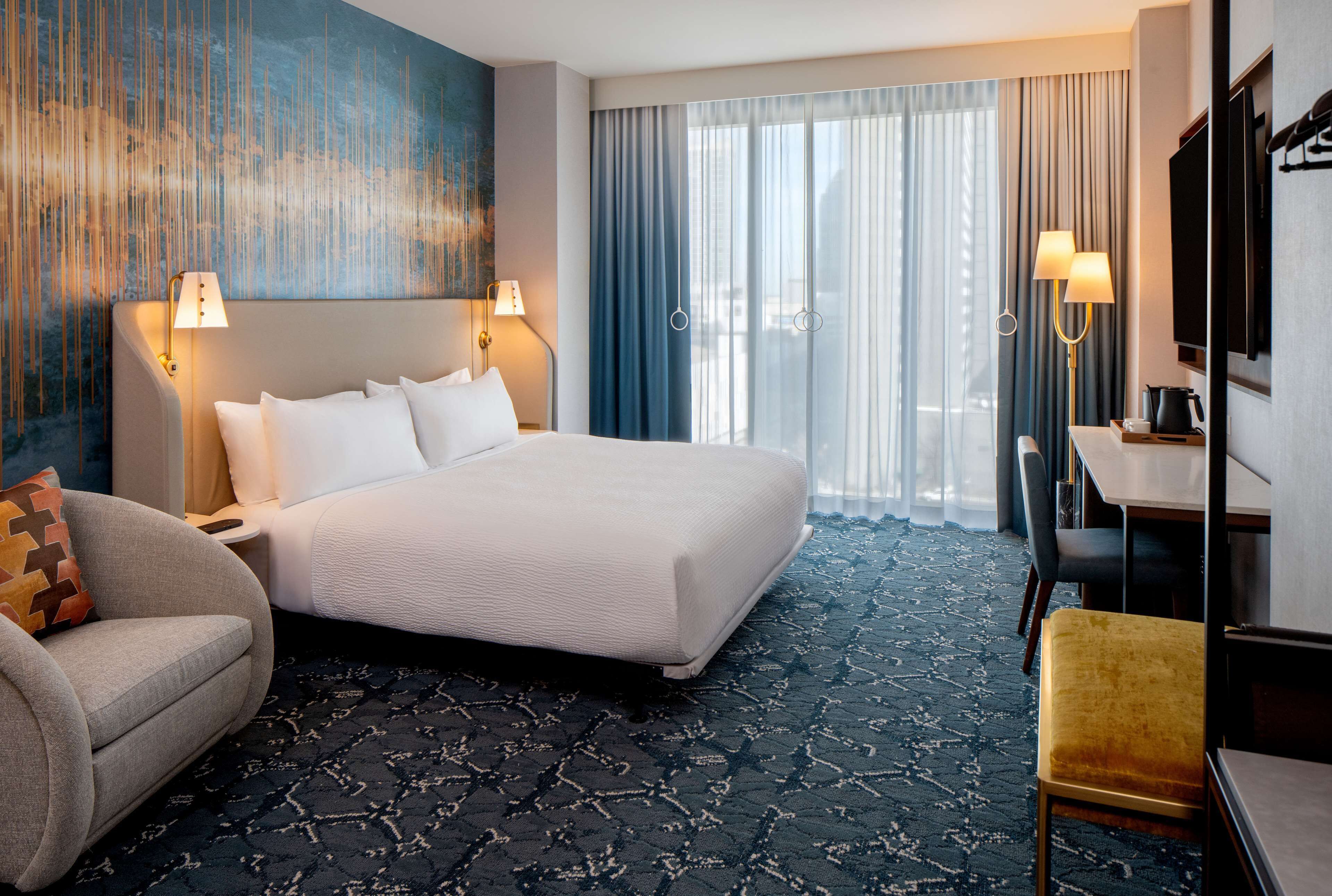 Tempo by Hilton Nashville Downtown Tempo by Hilton Nashville Downtown