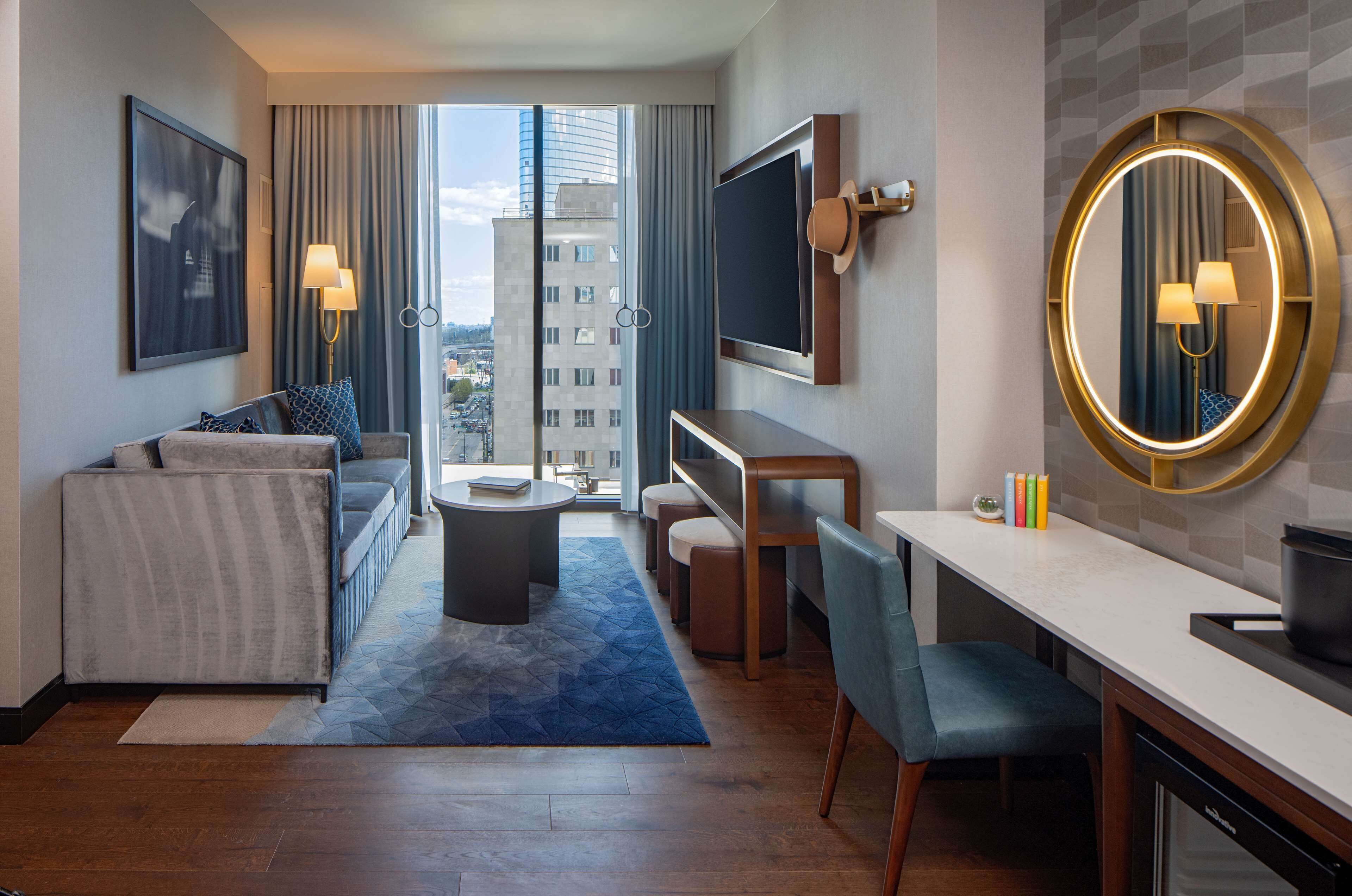 Tempo by Hilton Nashville Downtown Tempo by Hilton Nashville Downtown