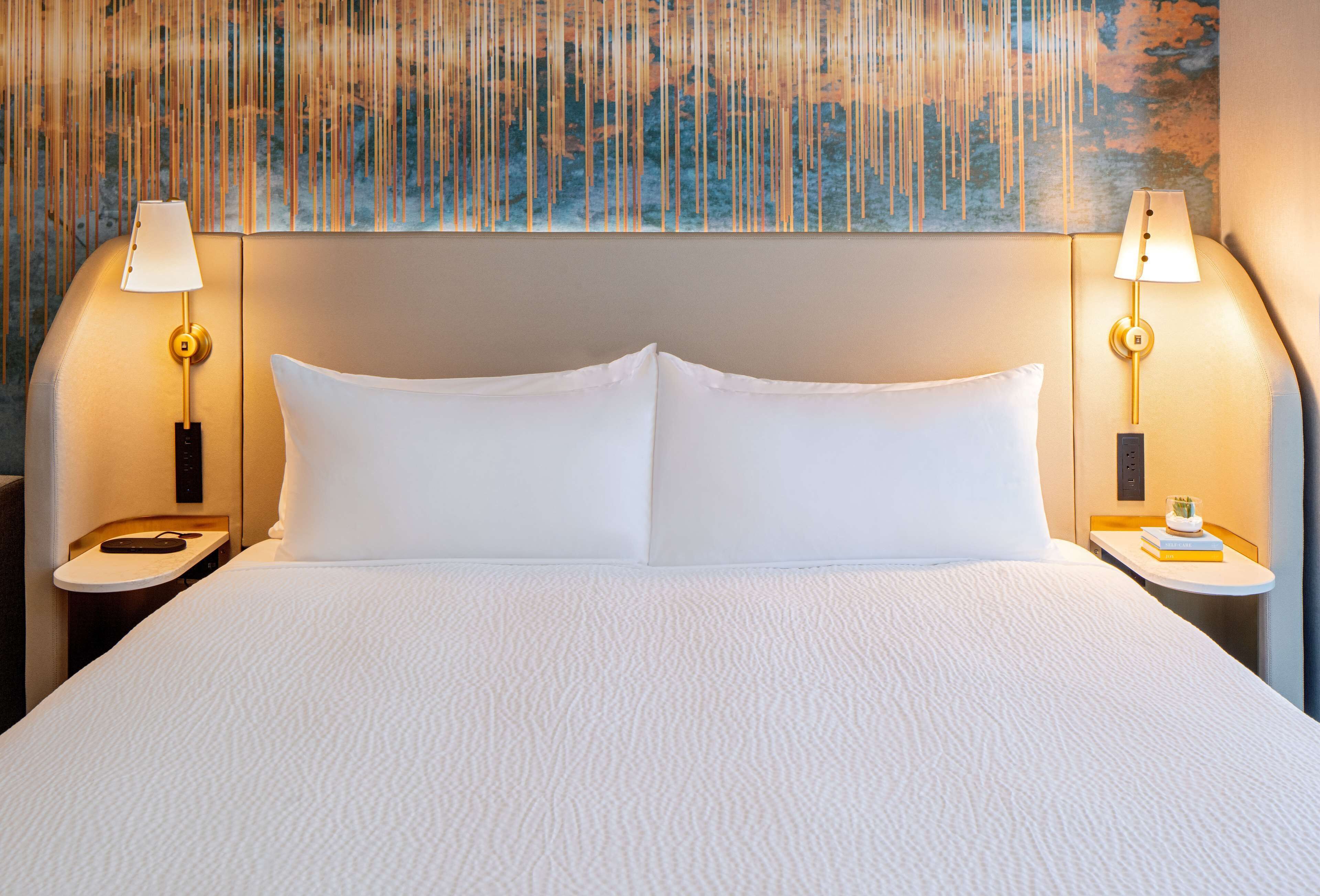 Tempo by Hilton Nashville Downtown Tempo by Hilton Nashville Downtown