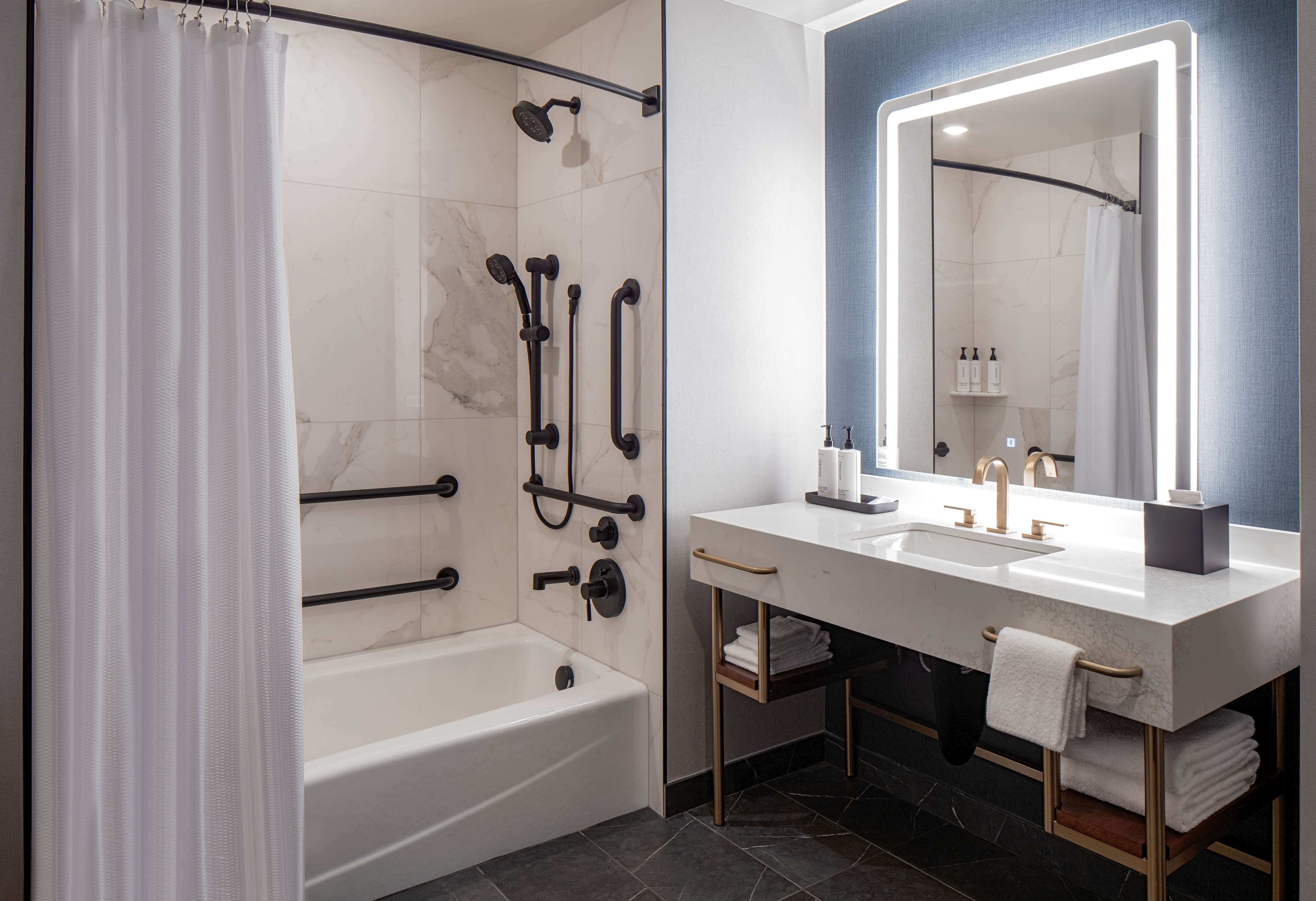 Tempo by Hilton Nashville Downtown Tempo by Hilton Nashville Downtown