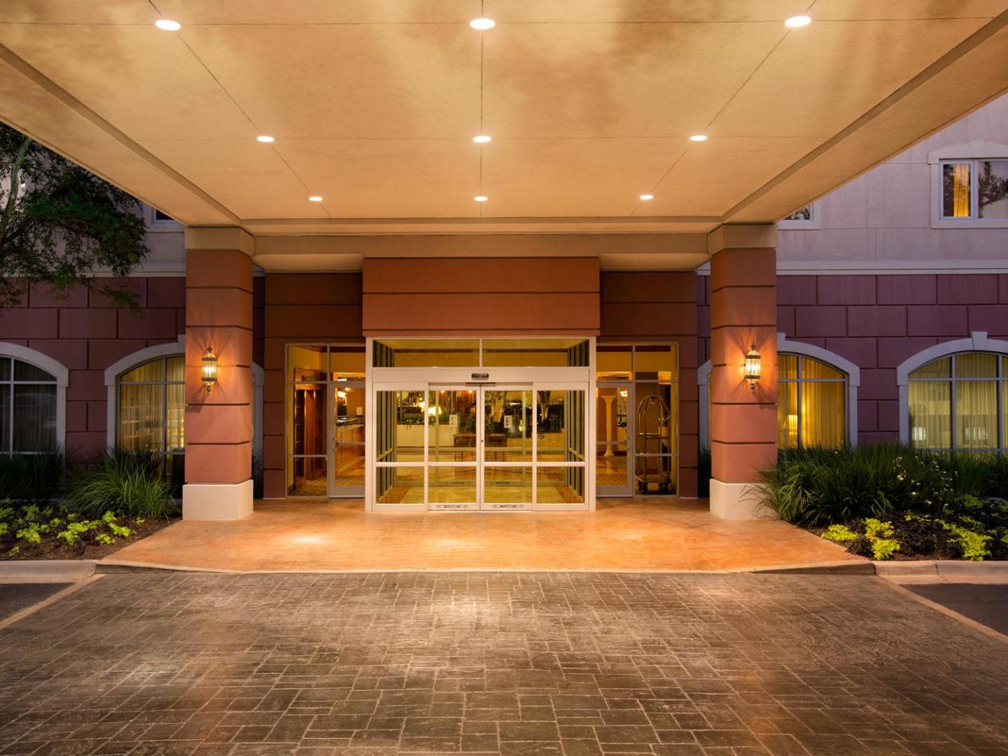 Embassy Suites by Hilton Austin Arboretum Embassy Suites by Hilton Austin Arboretum