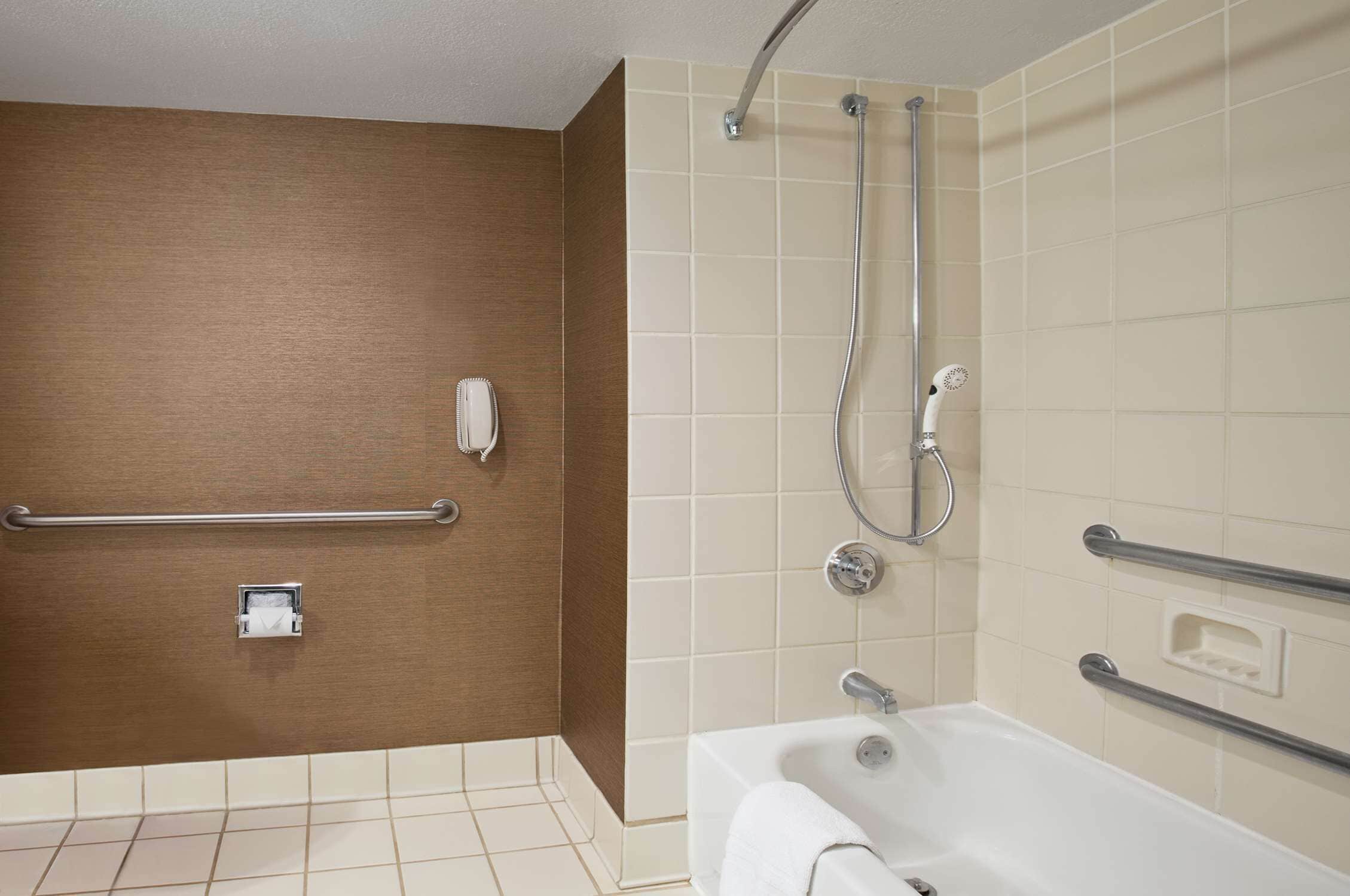 Embassy Suites by Hilton Austin Arboretum Embassy Suites by Hilton Austin Arboretum