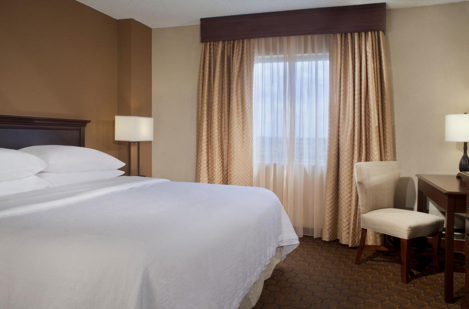 Embassy Suites by Hilton Austin Arboretum Embassy Suites by Hilton Austin Arboretum