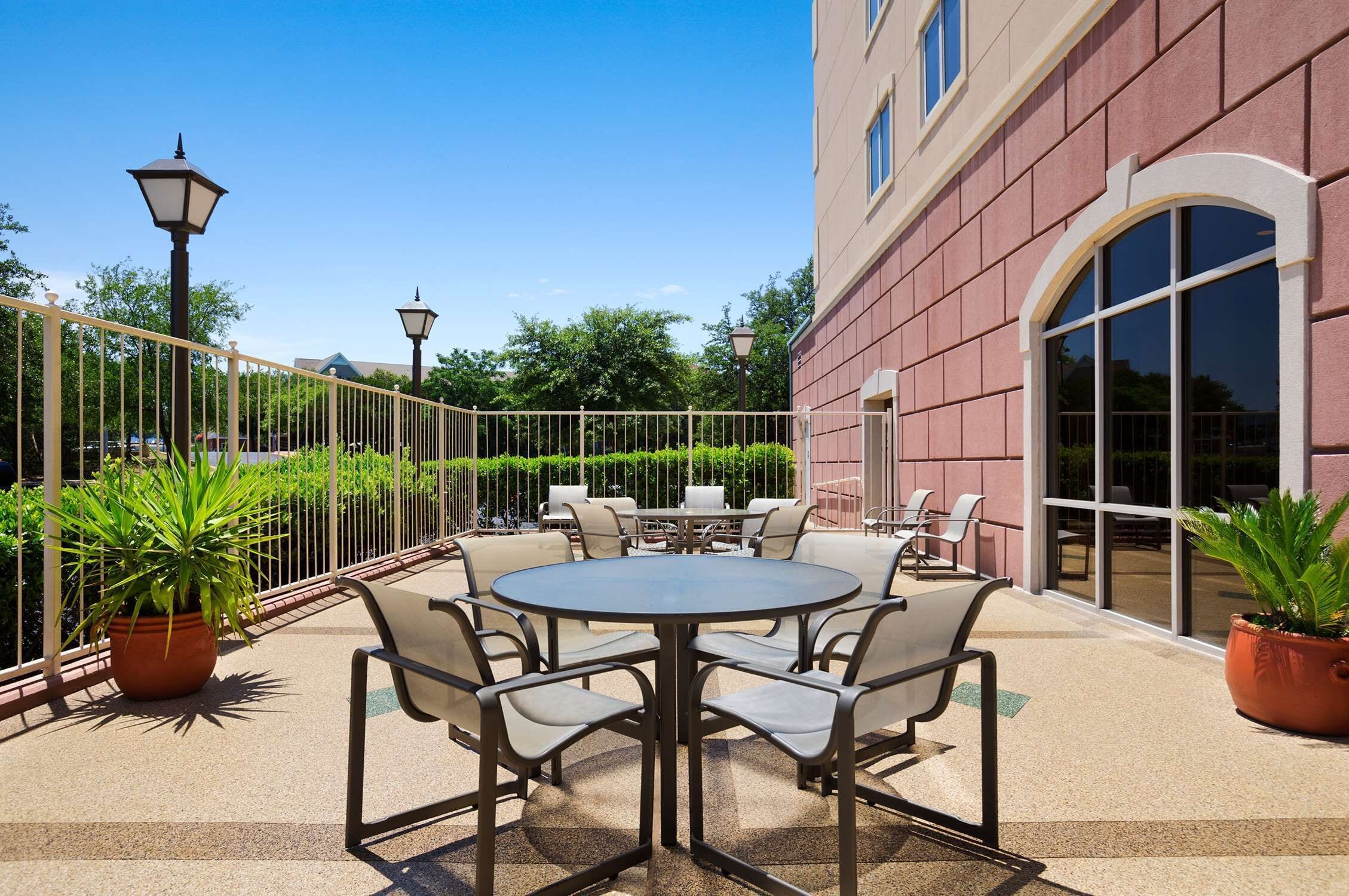 Embassy Suites by Hilton Austin Arboretum Embassy Suites by Hilton Austin Arboretum