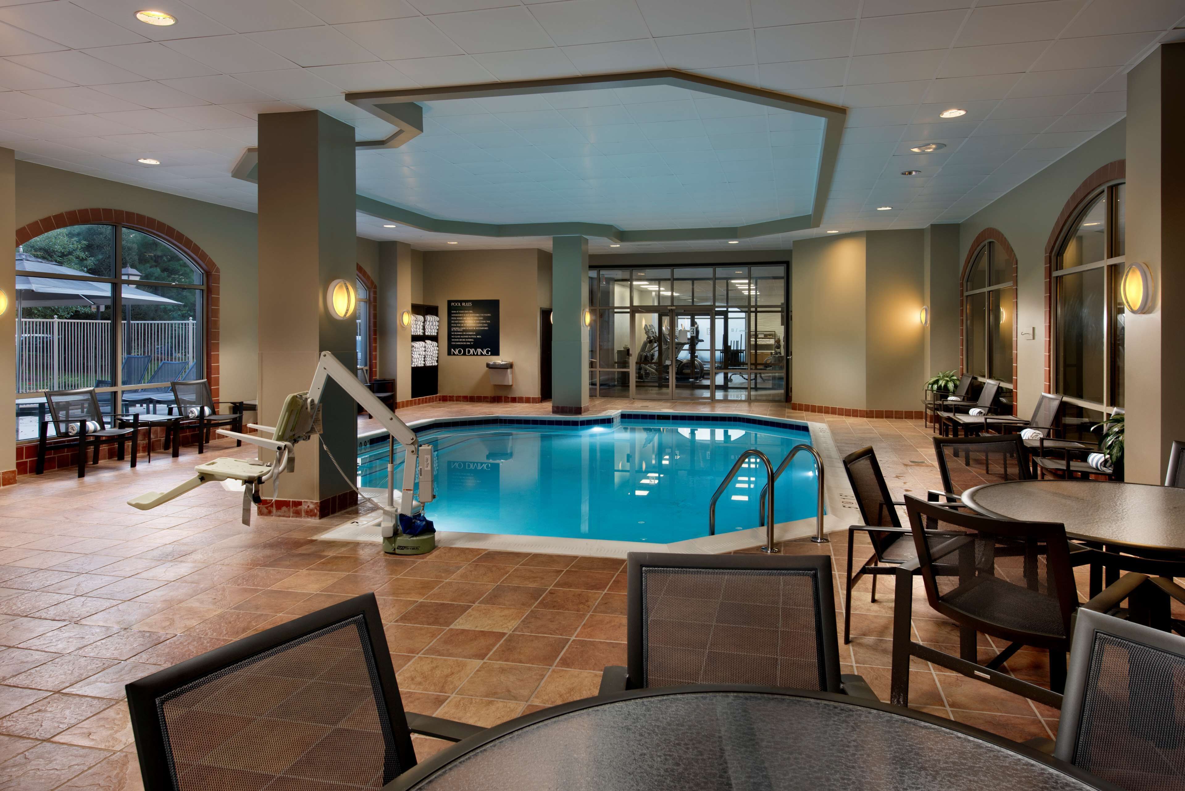 Embassy Suites by Hilton Austin Arboretum Embassy Suites by Hilton Austin Arboretum