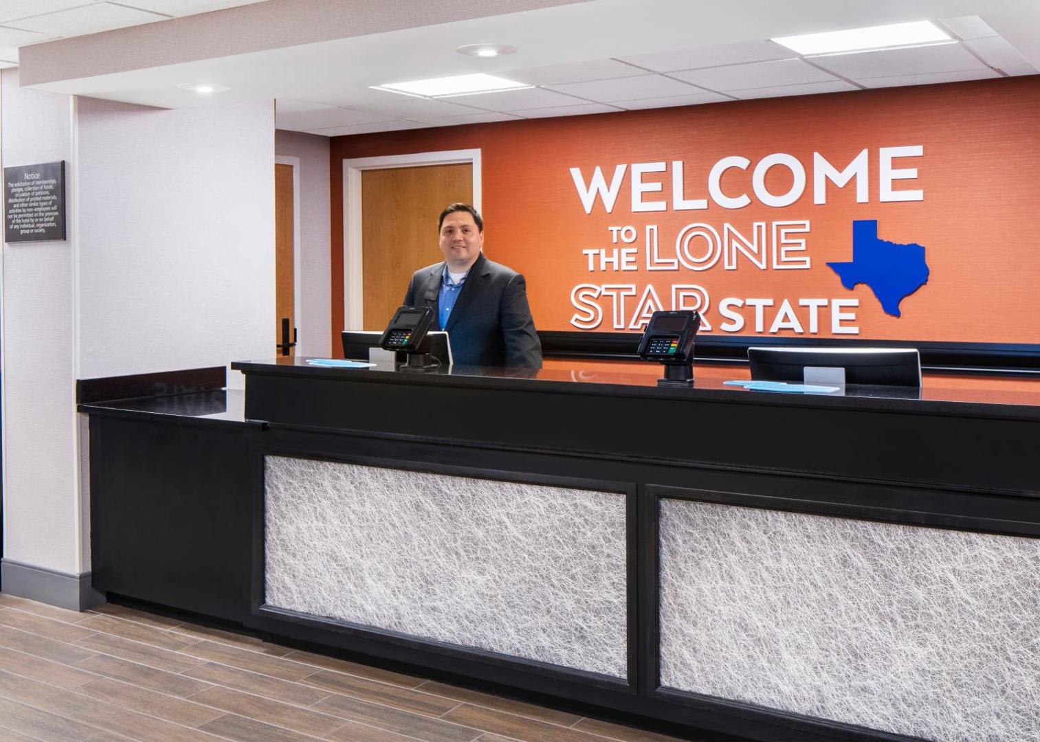 Hampton Inn Austin-North @ I-35 & Hwy 183 Hampton Inn Austin-North @ I-35 & Hwy 183