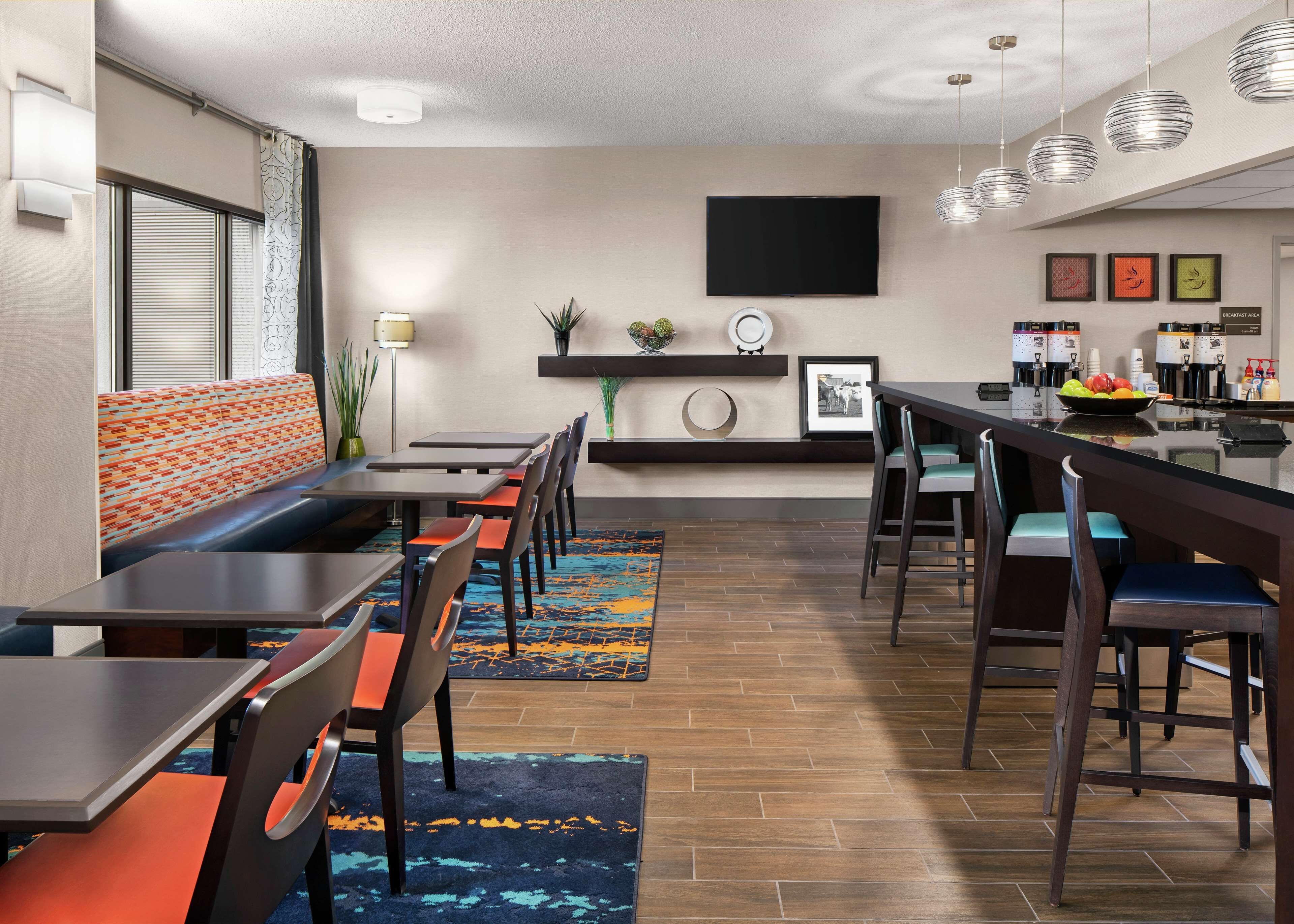 Hampton Inn Austin-North @ I-35 & Hwy 183 Hampton Inn Austin-North @ I-35 & Hwy 183
