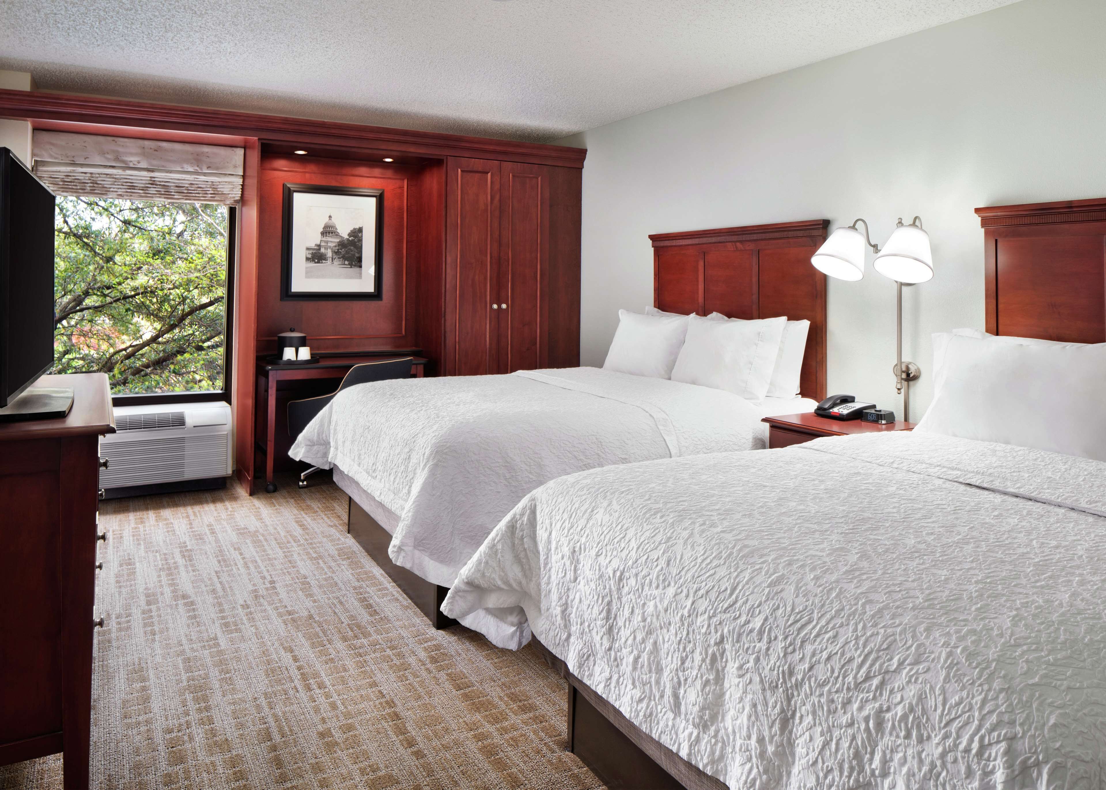 Hampton Inn Austin-North @ I-35 & Hwy 183 Hampton Inn Austin-North @ I-35 & Hwy 183