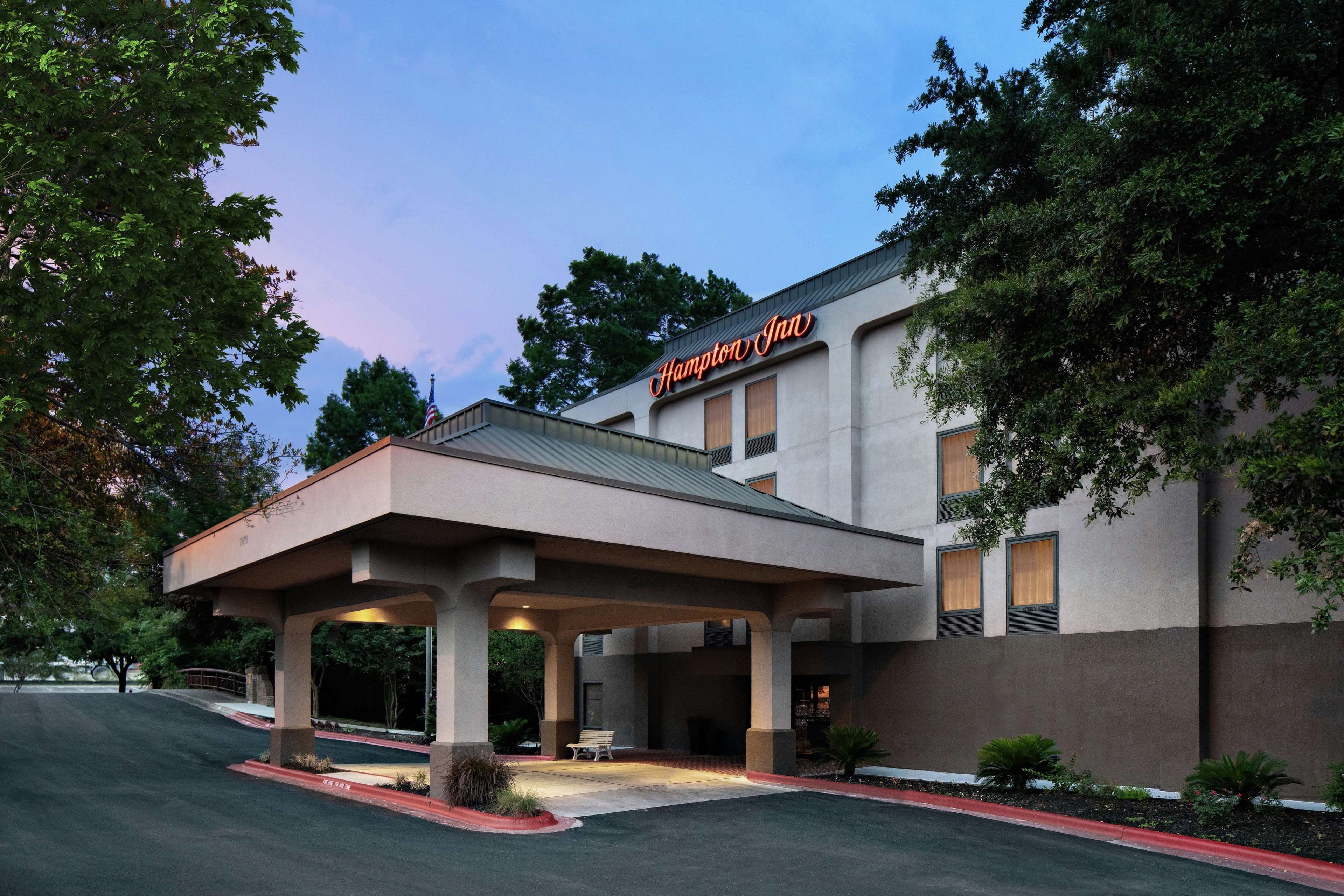 Hampton Inn Austin-North @ I-35 & Hwy 183 Hampton Inn Austin-North @ I-35 & Hwy 183
