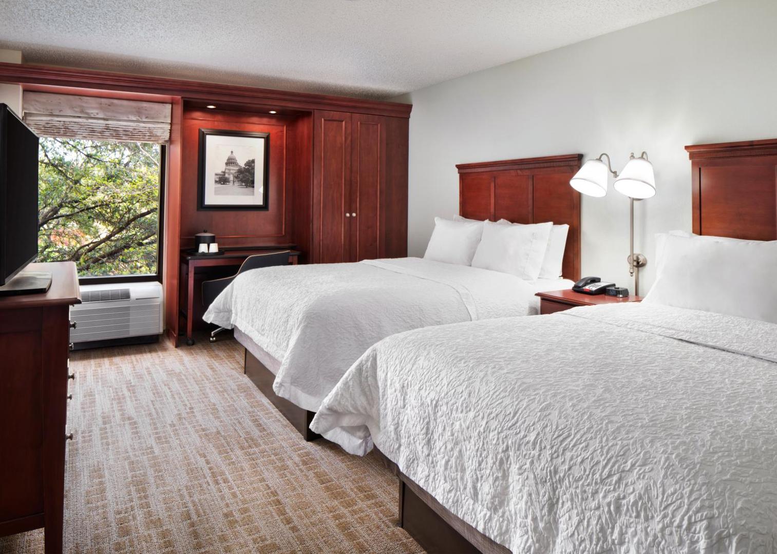 Hampton Inn Austin-North @ I-35 & Hwy 183 Hampton Inn Austin-North @ I-35 & Hwy 183