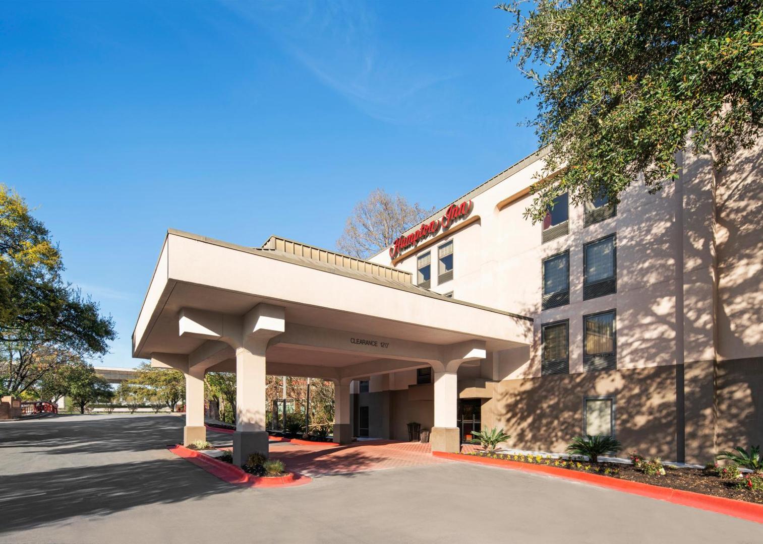 Hampton Inn Austin-North @ I-35 & Hwy 183 Hampton Inn Austin-North @ I-35 & Hwy 183