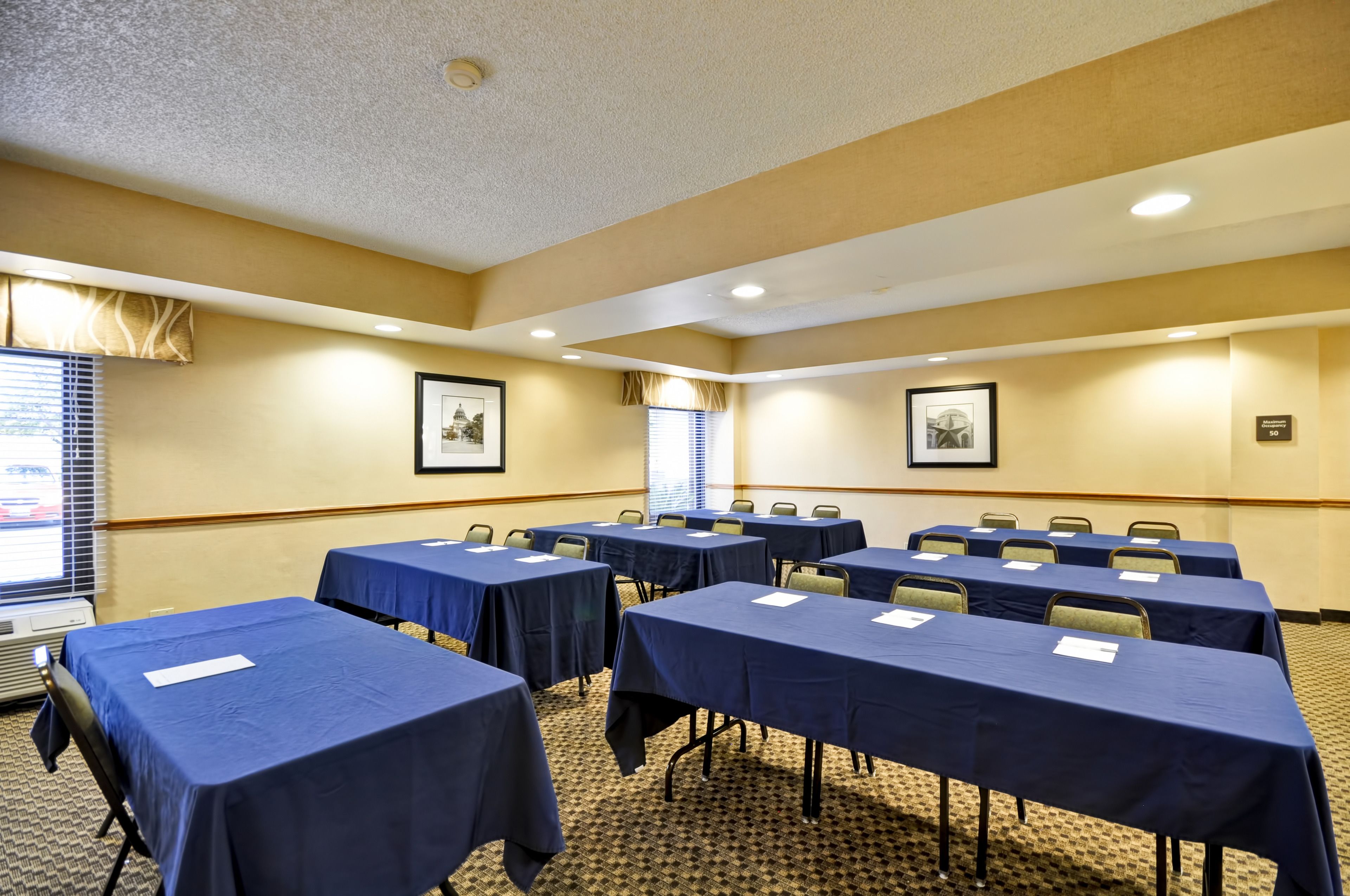 Hampton Inn Austin-North @ I-35 & Hwy 183 Hampton Inn Austin-North @ I-35 & Hwy 183