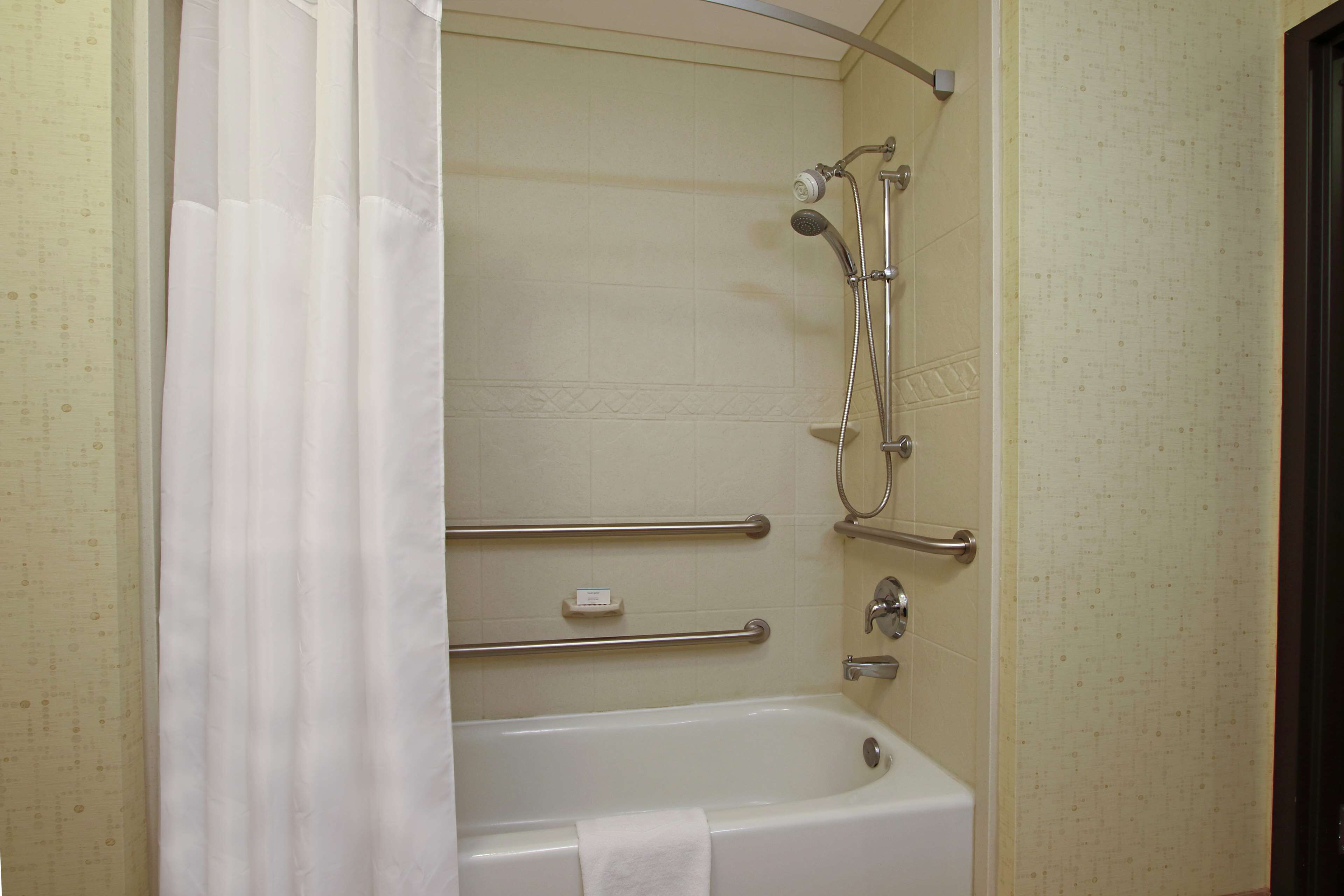Hampton Inn & Suites Buffalo Hampton Inn & Suites Buffalo