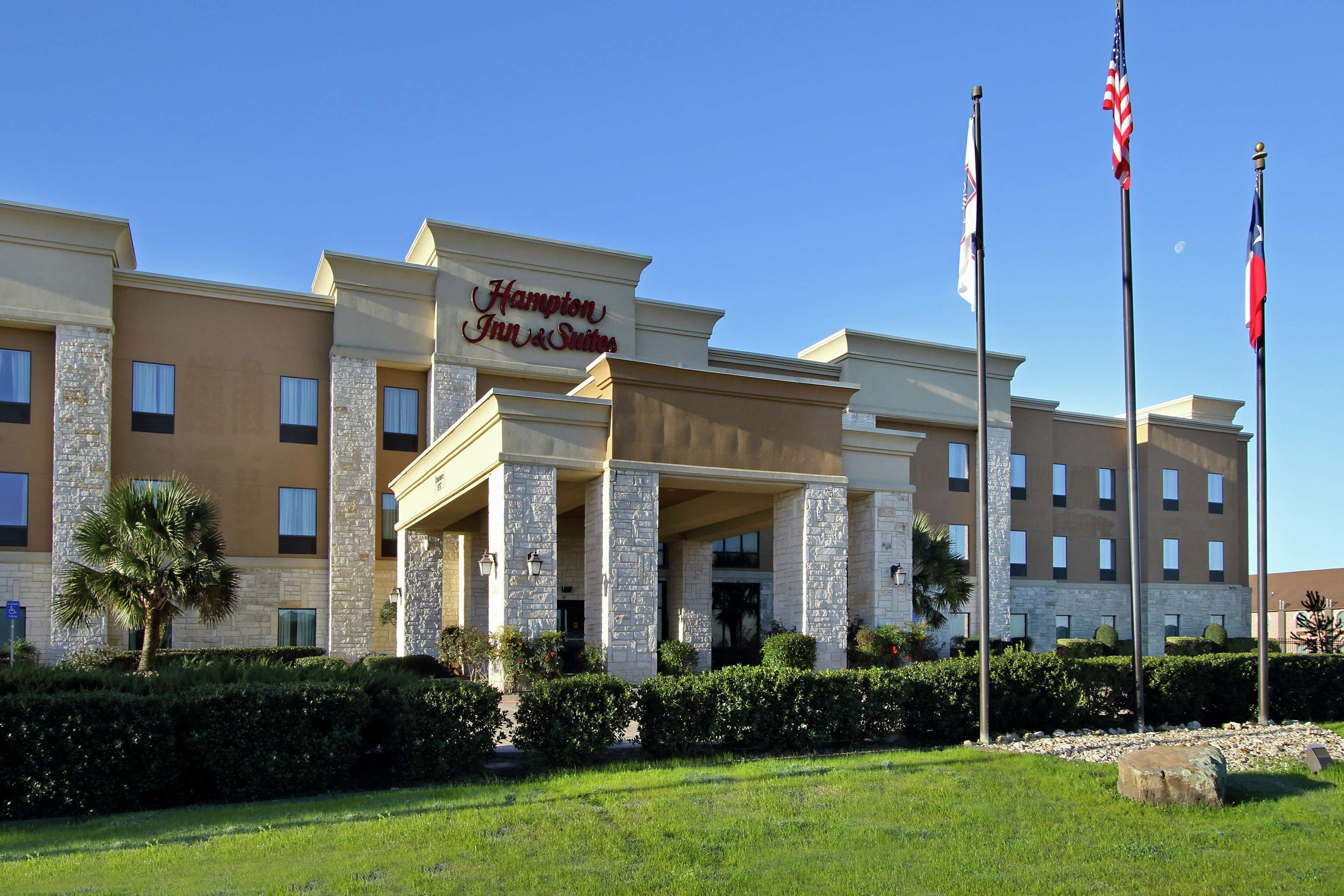 Hampton Inn & Suites Buffalo Hampton Inn & Suites Buffalo