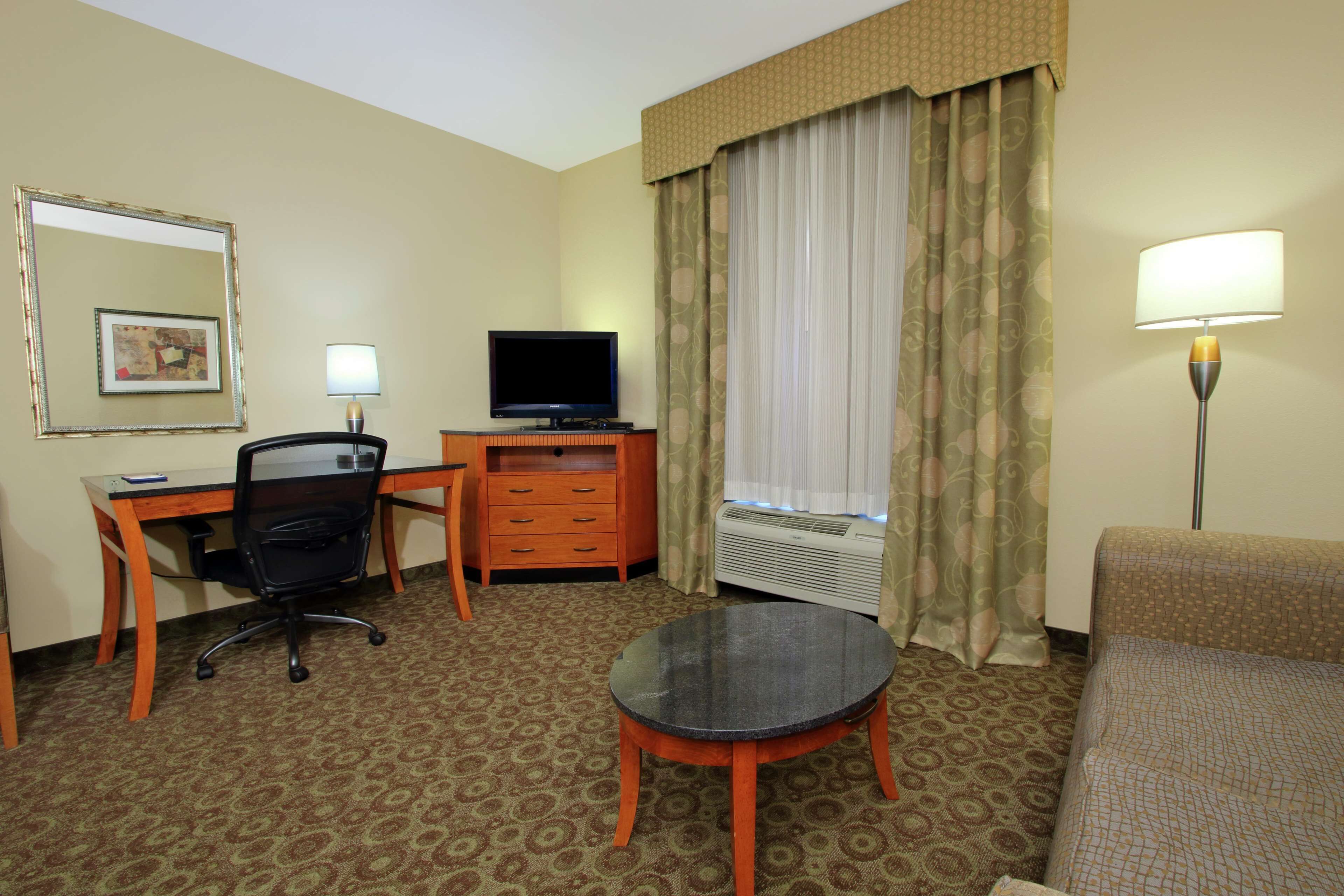 Hampton Inn & Suites Buffalo Hampton Inn & Suites Buffalo