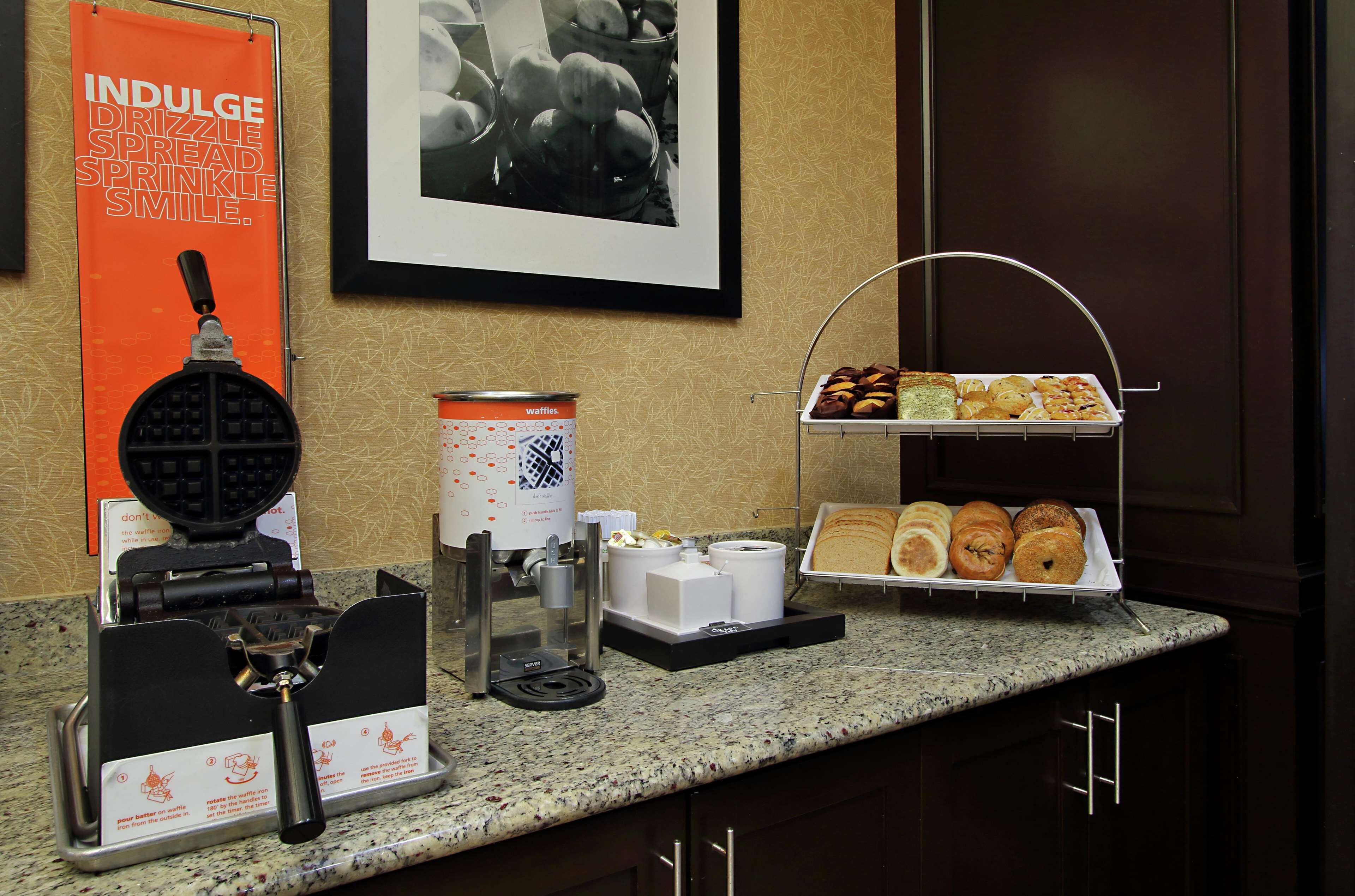Hampton Inn & Suites Buffalo Hampton Inn & Suites Buffalo