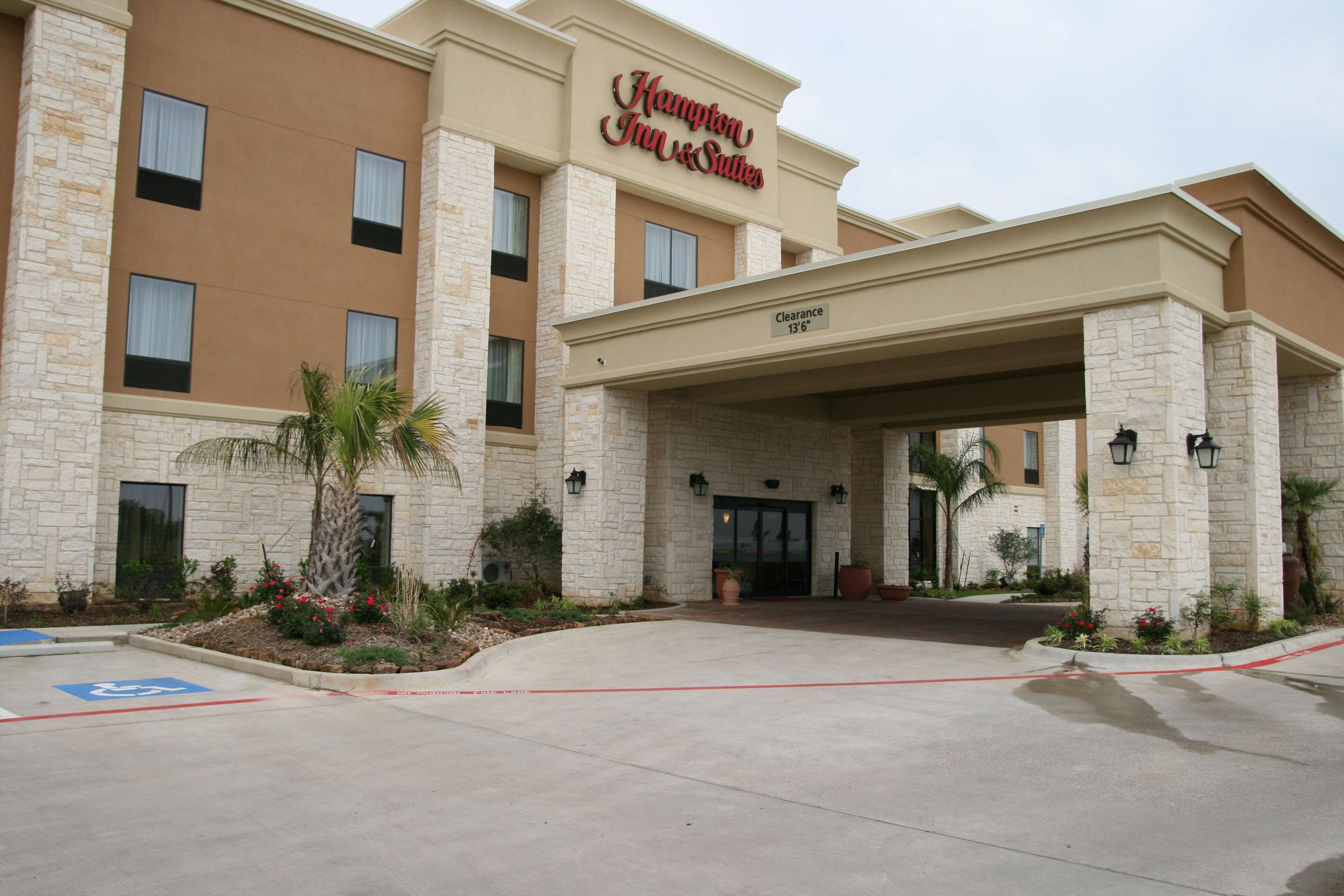 Hampton Inn & Suites Buffalo Hampton Inn & Suites Buffalo