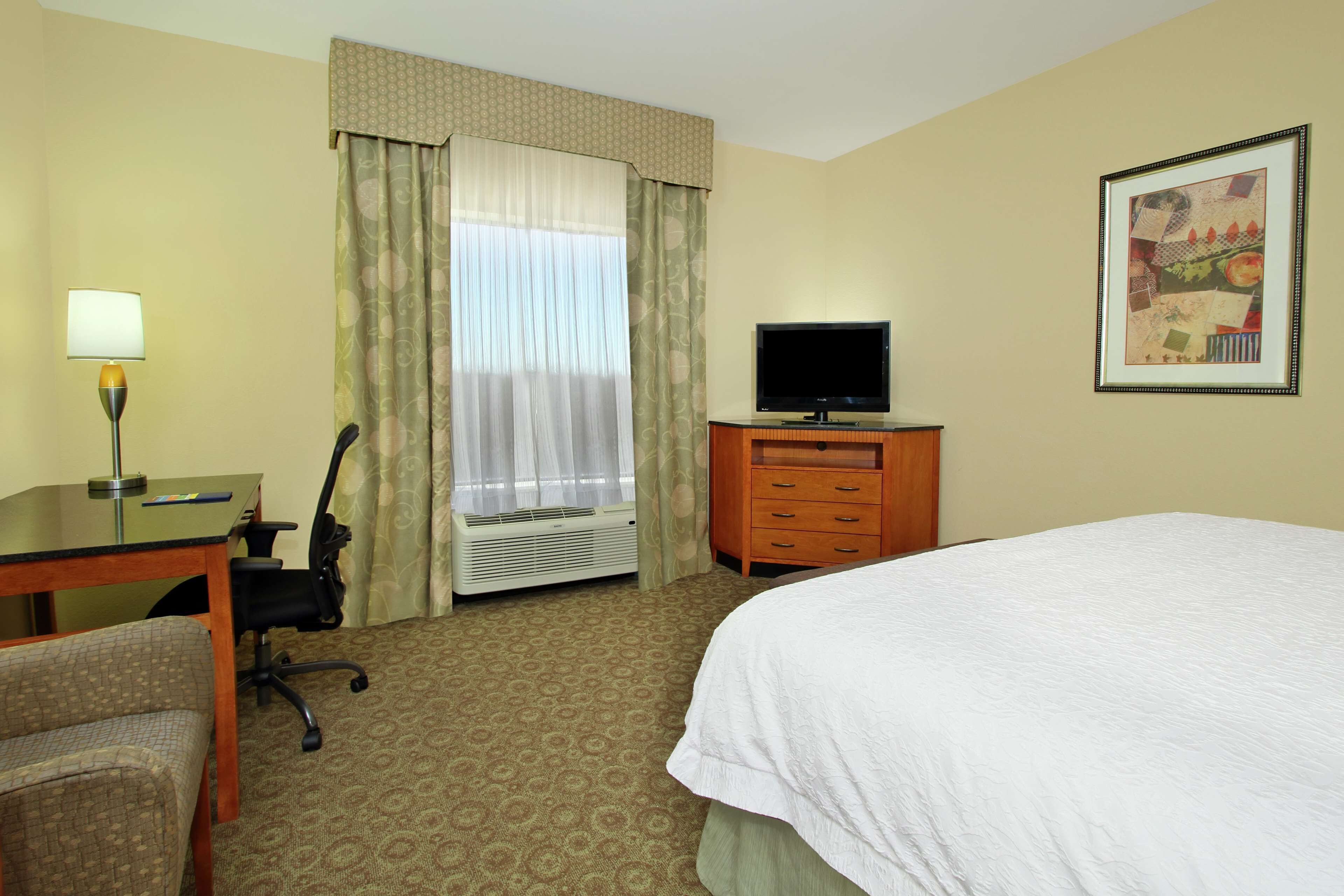 Hampton Inn & Suites Buffalo Hampton Inn & Suites Buffalo