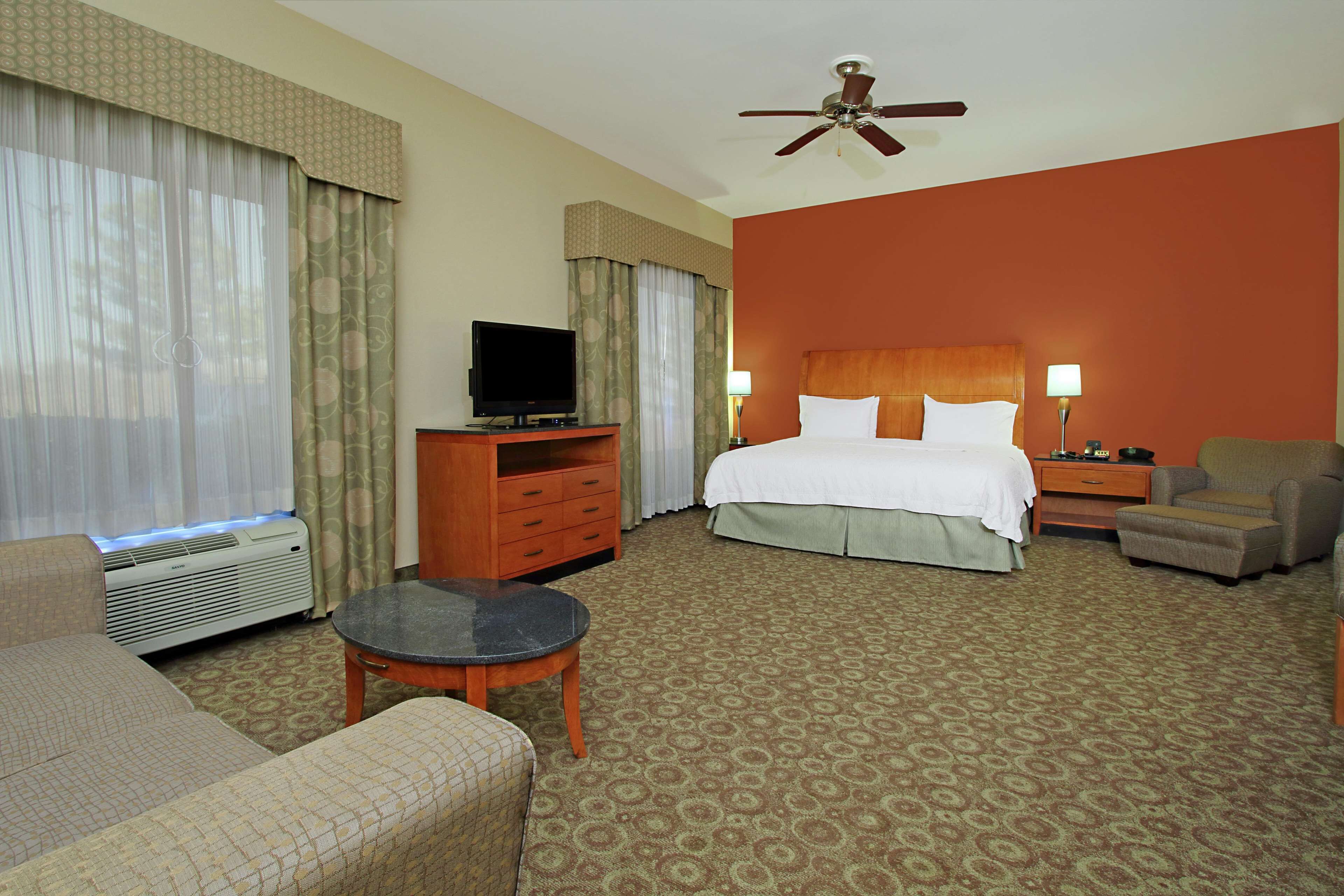 Hampton Inn & Suites Buffalo Hampton Inn & Suites Buffalo