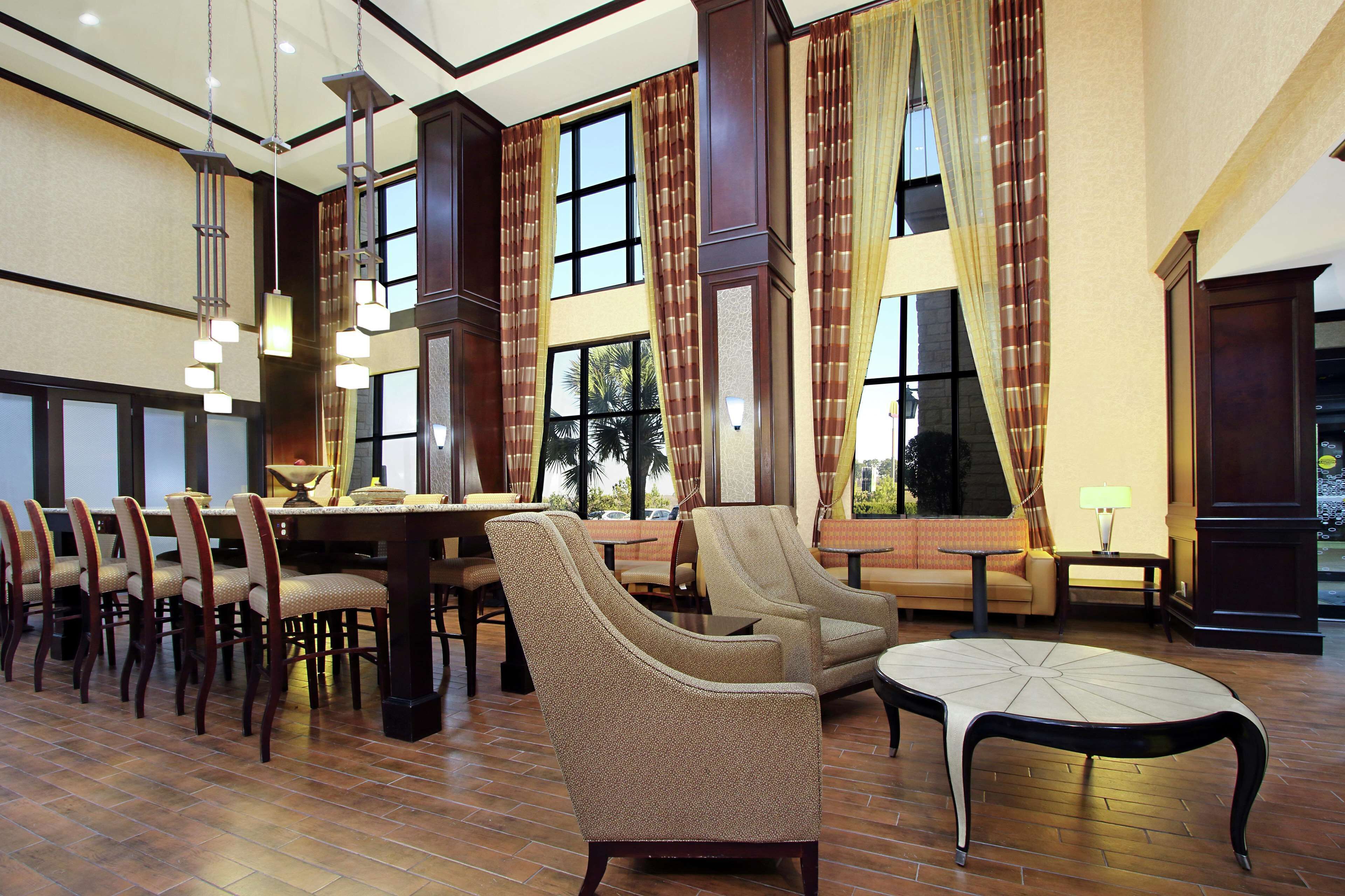Hampton Inn & Suites Buffalo Hampton Inn & Suites Buffalo