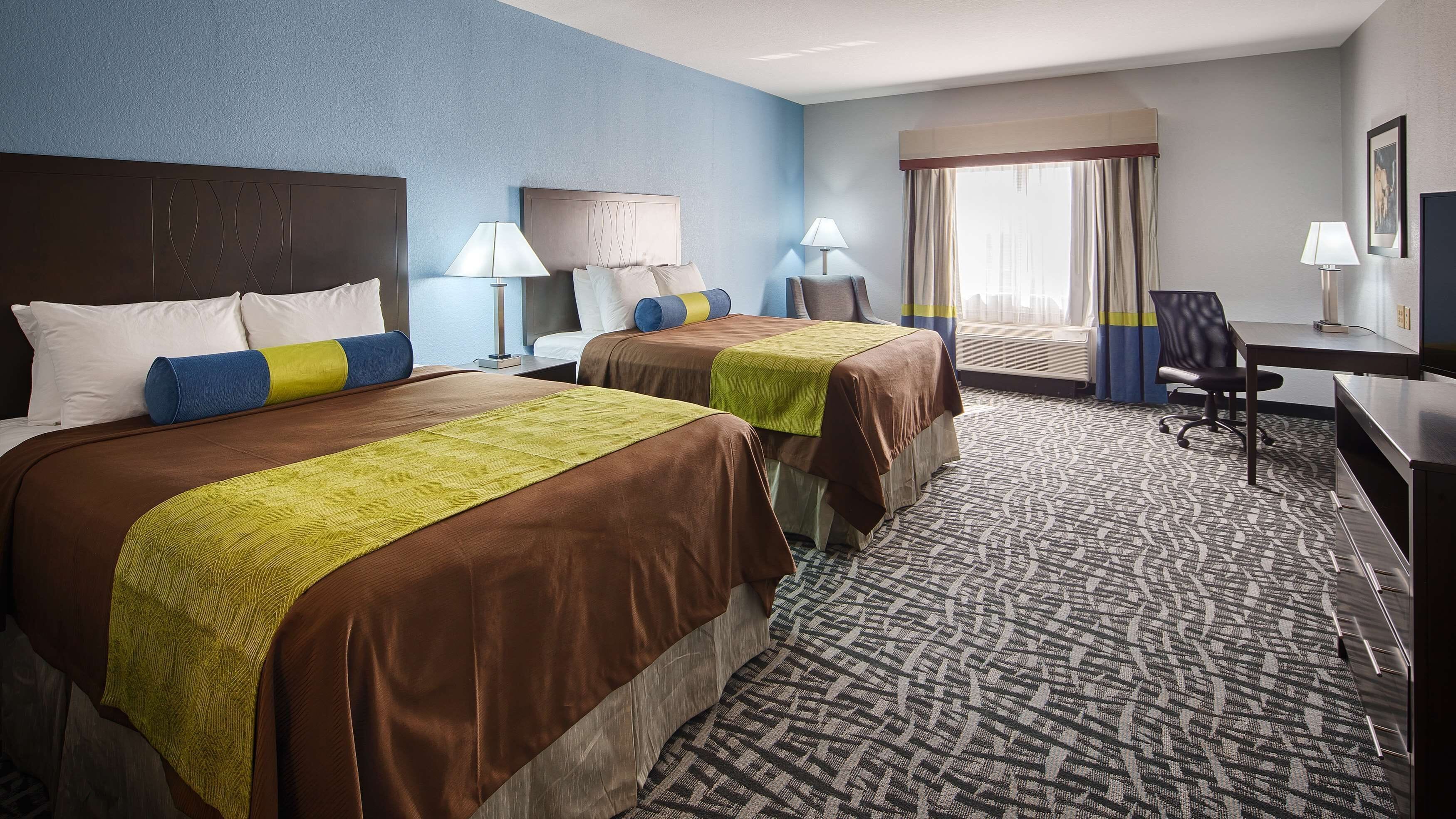 Best Western Plus Lonestar Inn and Suites