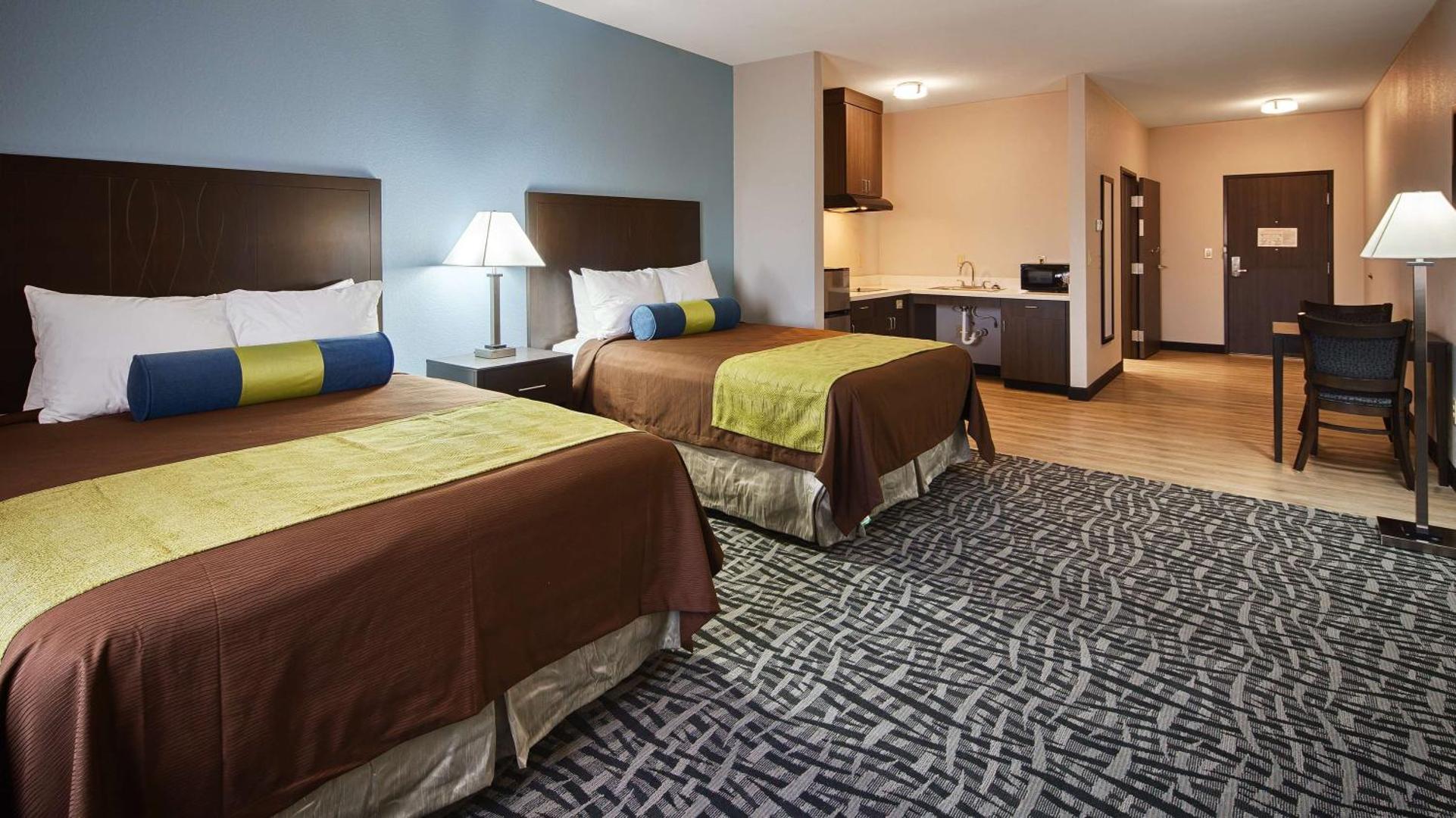 Best Western Plus Lonestar Inn and Suites