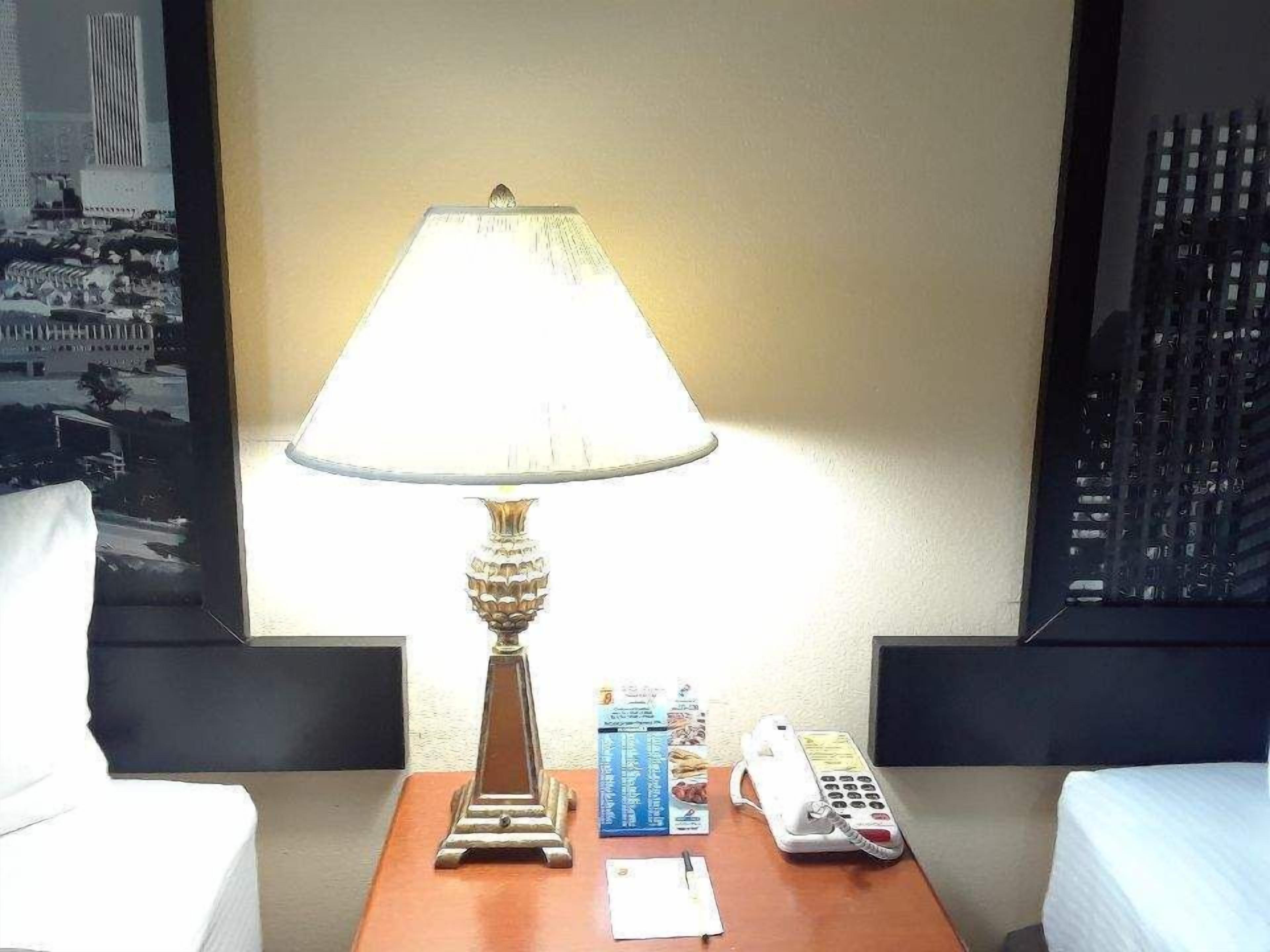 SureStay Studio by Best Western Conroe Downtown