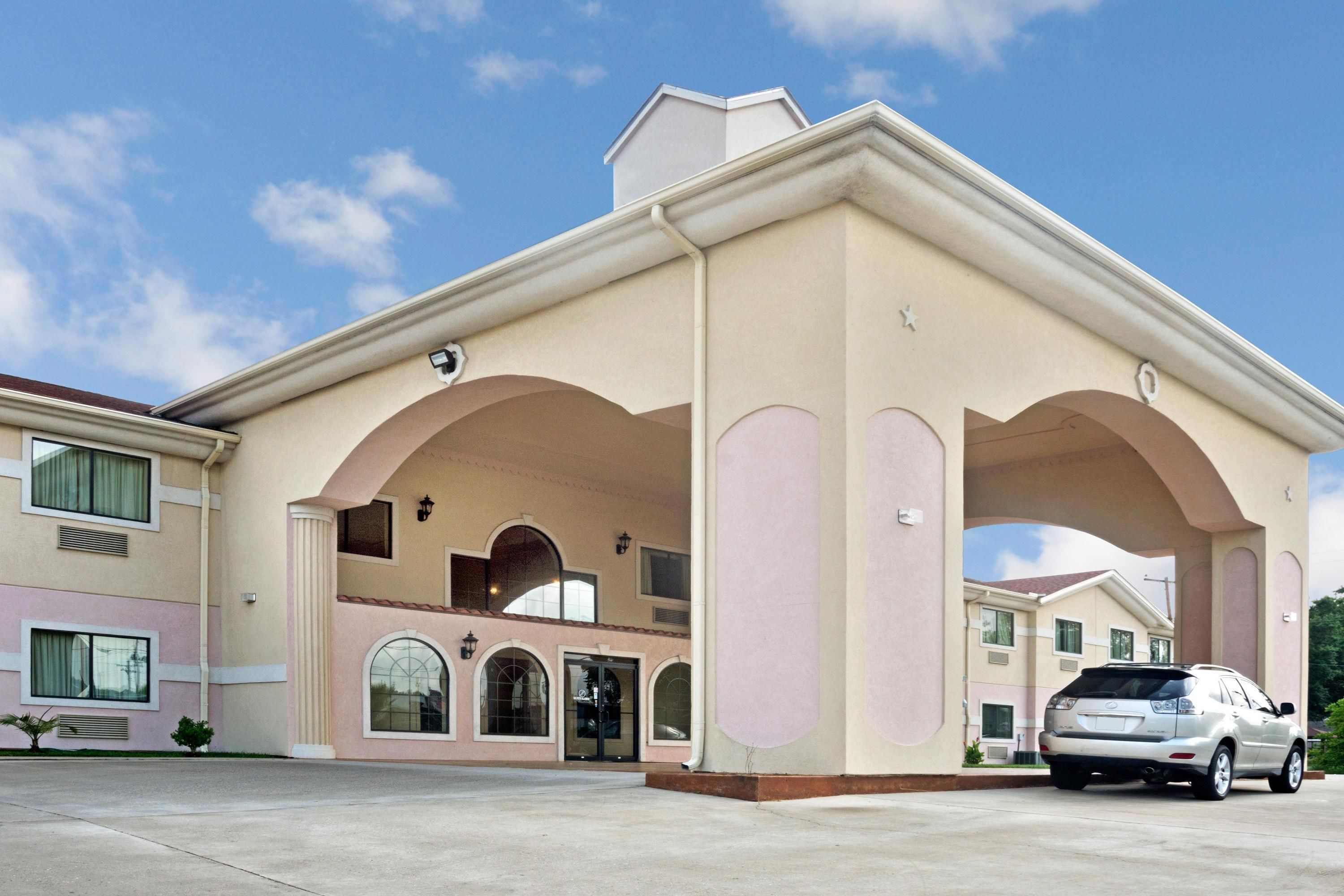 SureStay Studio by Best Western Conroe Downtown