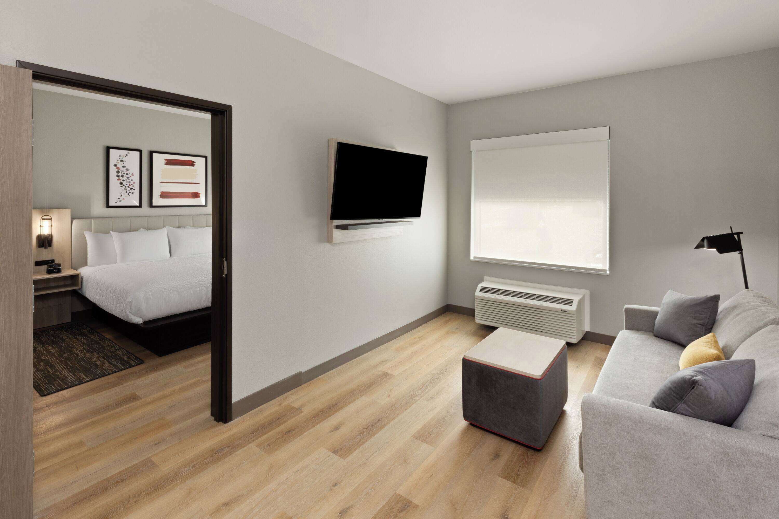 Hawthorn Extended Stay by Wyndham Desoto