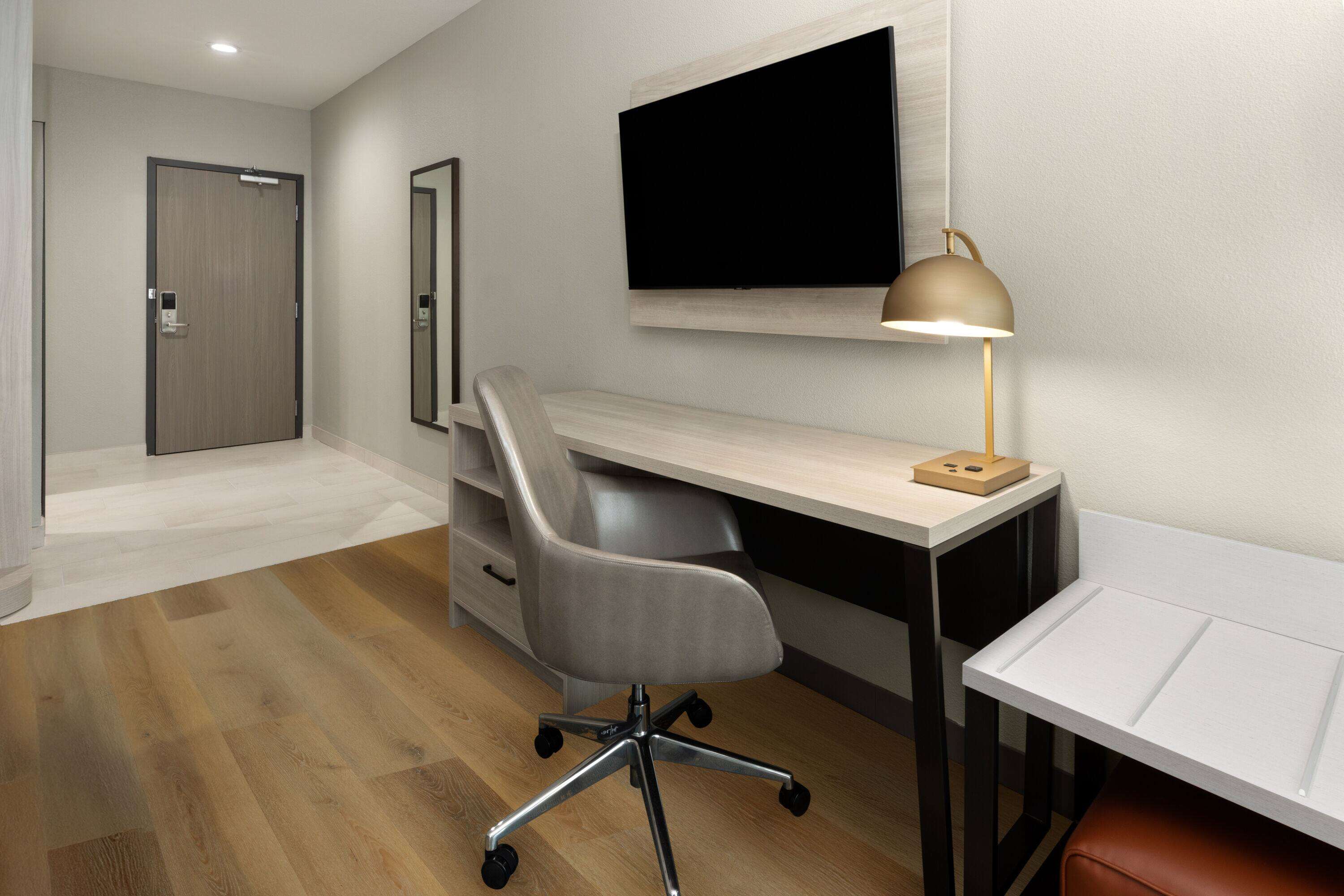 Hawthorn Extended Stay by Wyndham Desoto