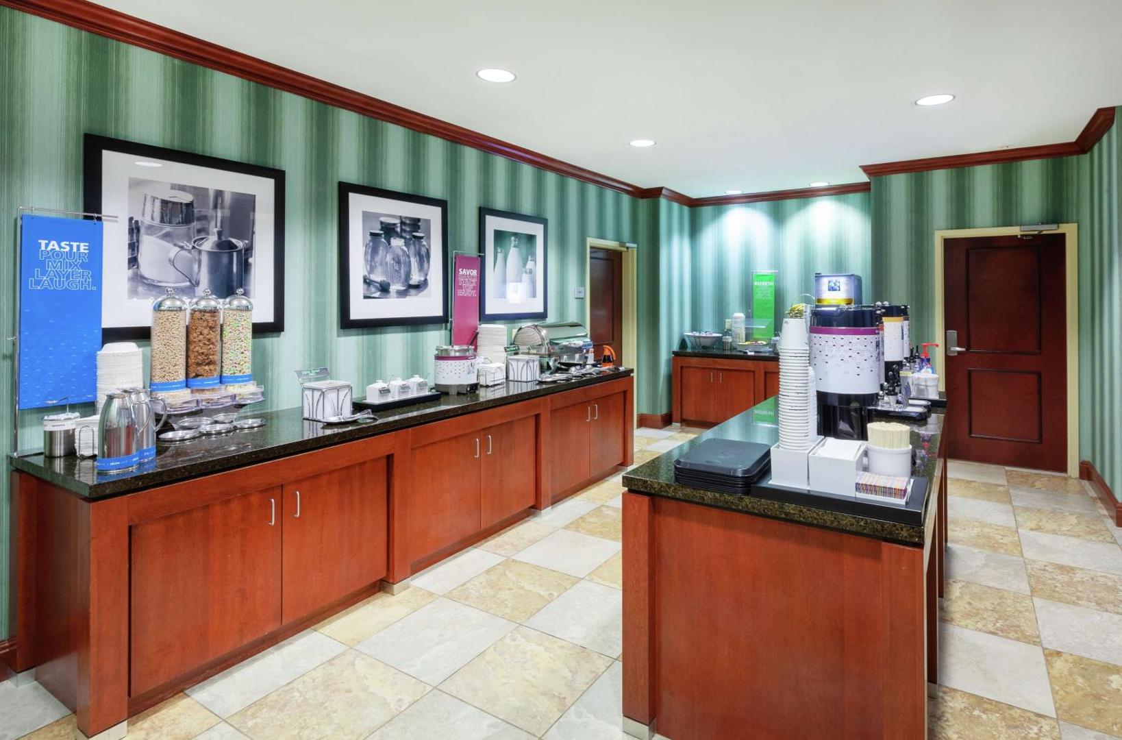 Hampton Inn & Suites El Paso West Hampton Inn & Suites El Paso West