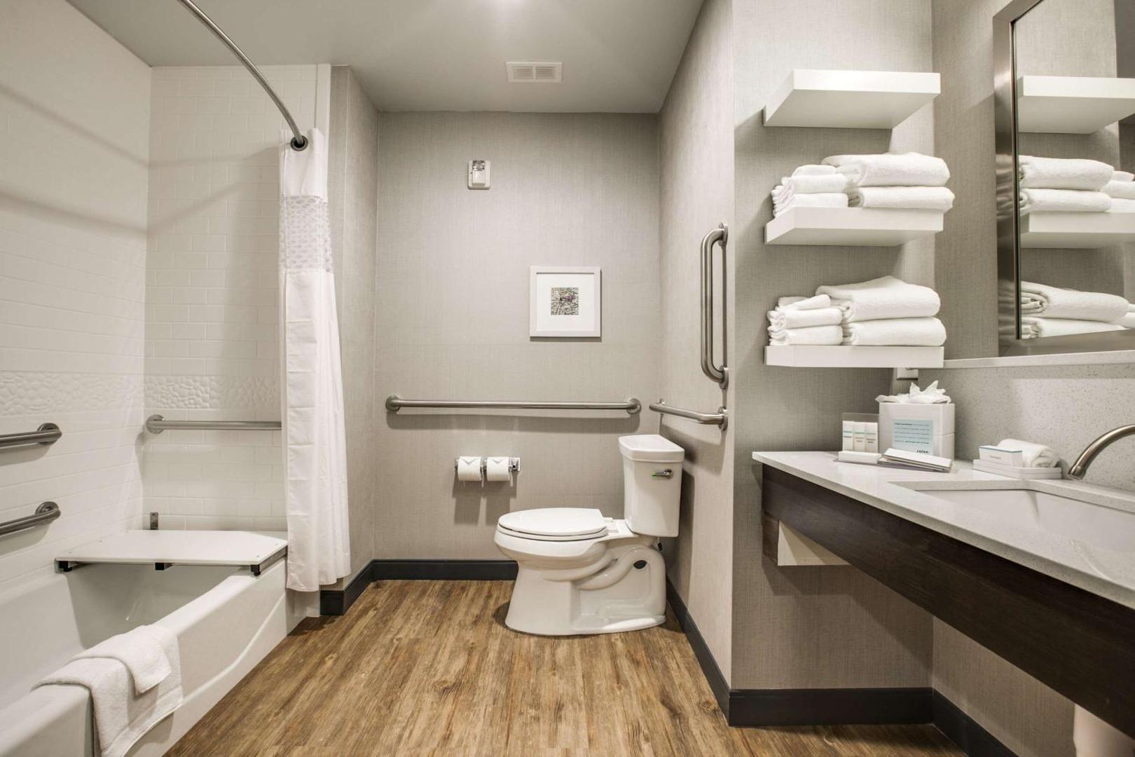 Hampton Inn & Suites Dallas Ft Worth Airport South Hampton Inn & Suites Dallas Ft Worth Airport South