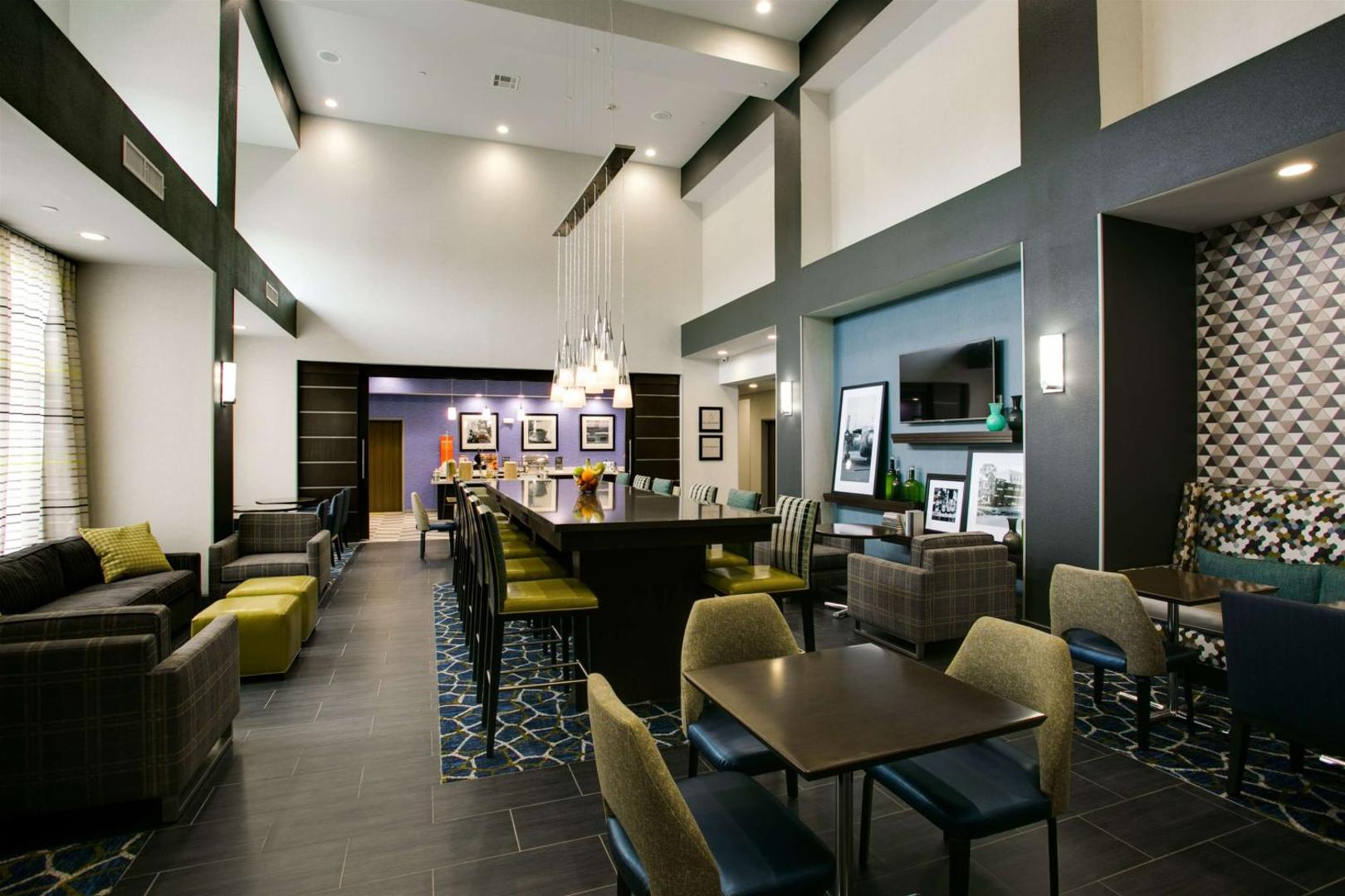 Hampton Inn & Suites Dallas Ft Worth Airport South Hampton Inn & Suites Dallas Ft Worth Airport South
