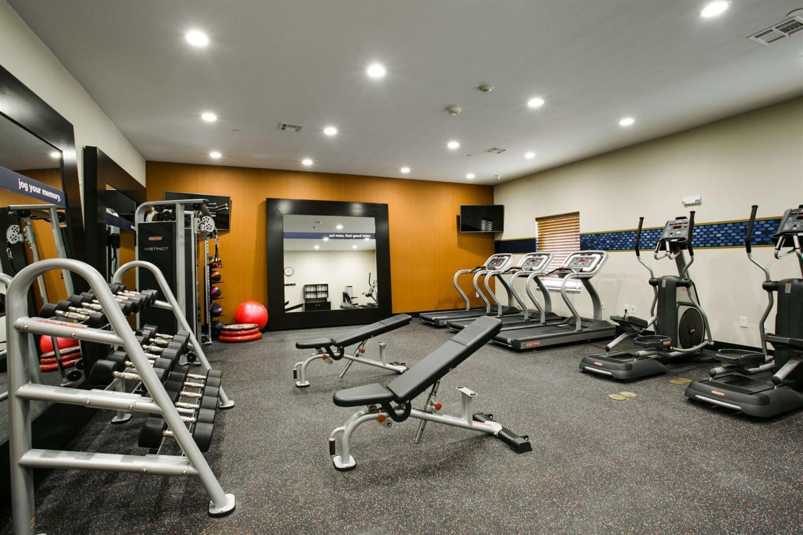 Hampton Inn & Suites Dallas Ft Worth Airport South Hampton Inn & Suites Dallas Ft Worth Airport South