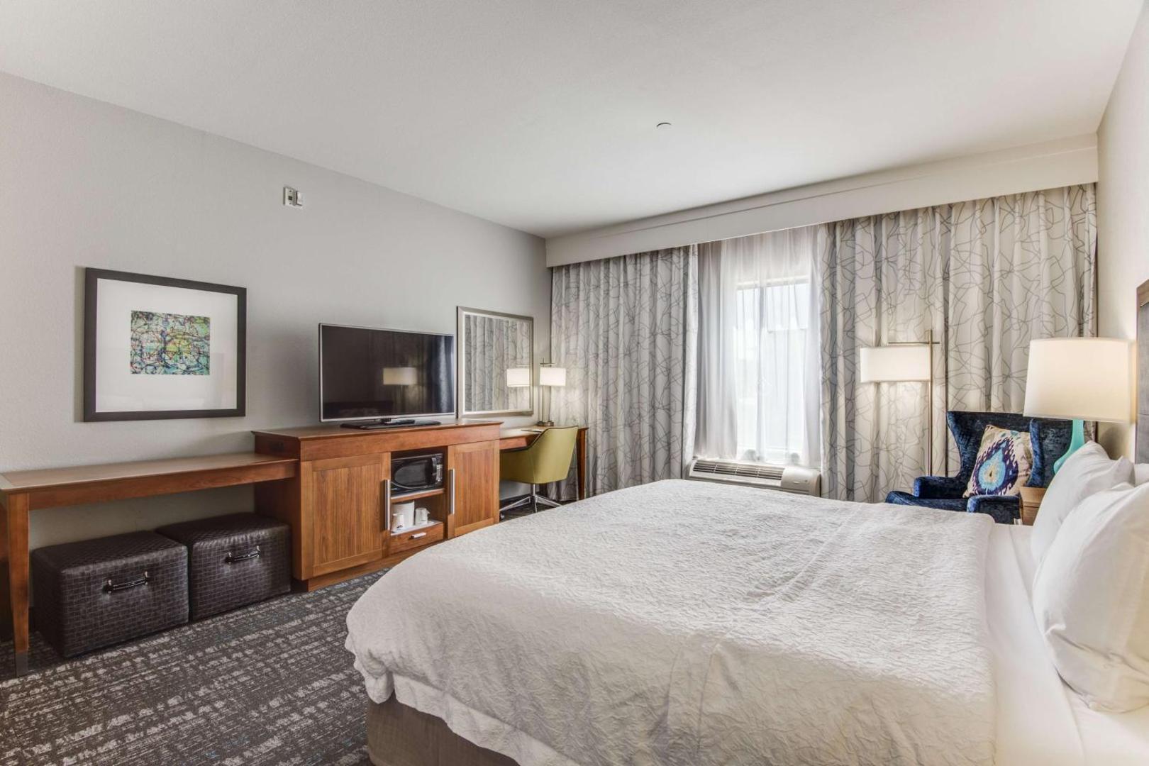 Hampton Inn & Suites Dallas Ft Worth Airport South Hampton Inn & Suites Dallas Ft Worth Airport South