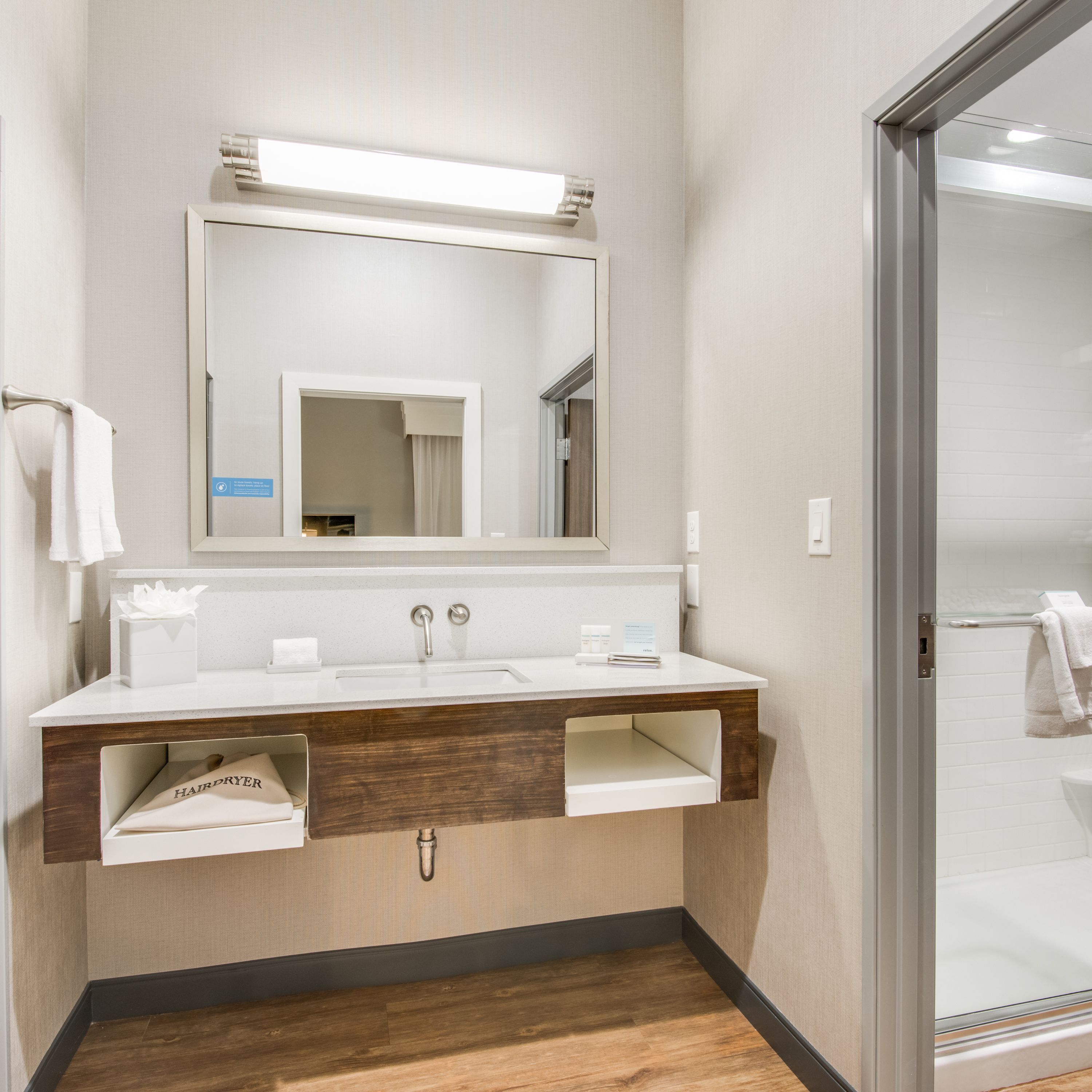 Hampton Inn & Suites Dallas Ft Worth Airport South Hampton Inn & Suites Dallas Ft Worth Airport South