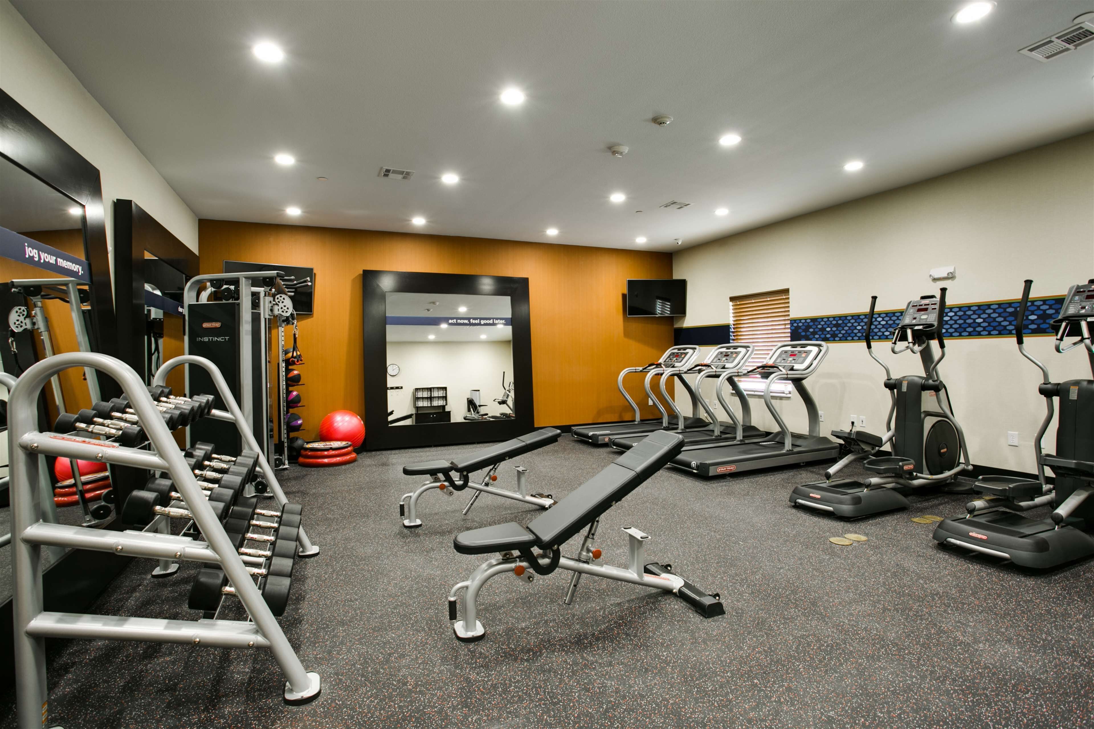 Hampton Inn & Suites Dallas Ft Worth Airport South Hampton Inn & Suites Dallas Ft Worth Airport South
